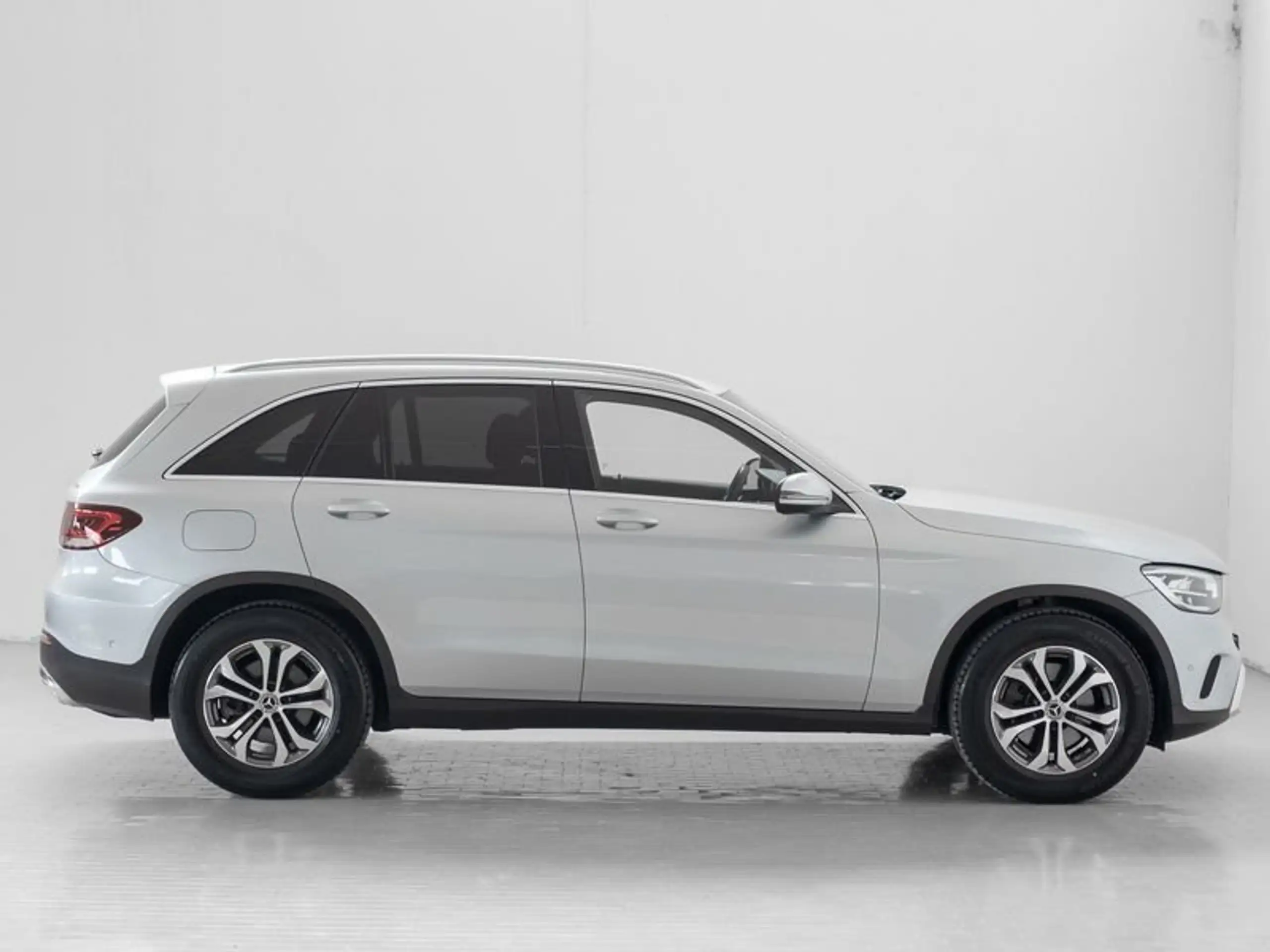 Mercedes-Benz - GLC 220