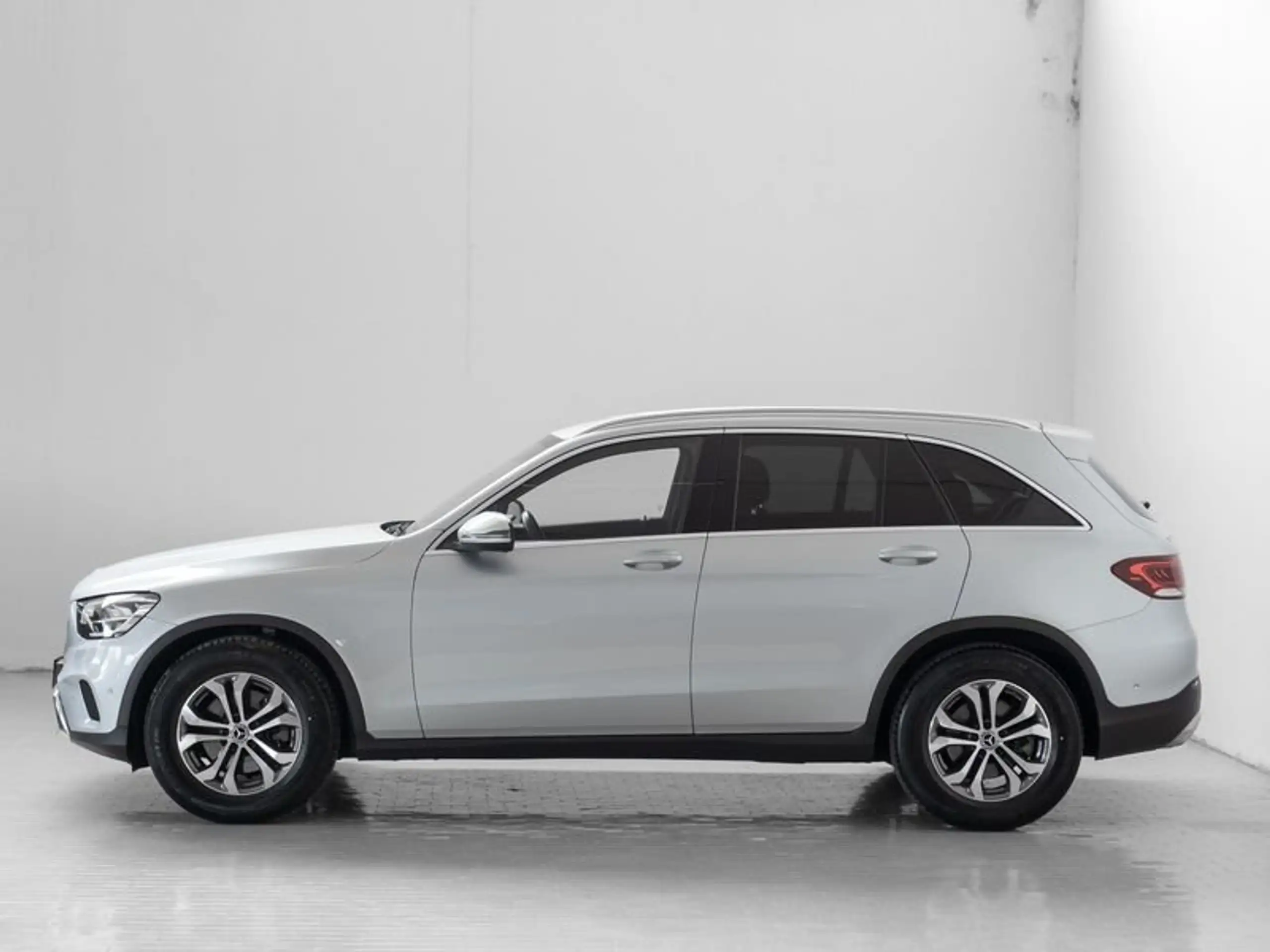 Mercedes-Benz - GLC 220