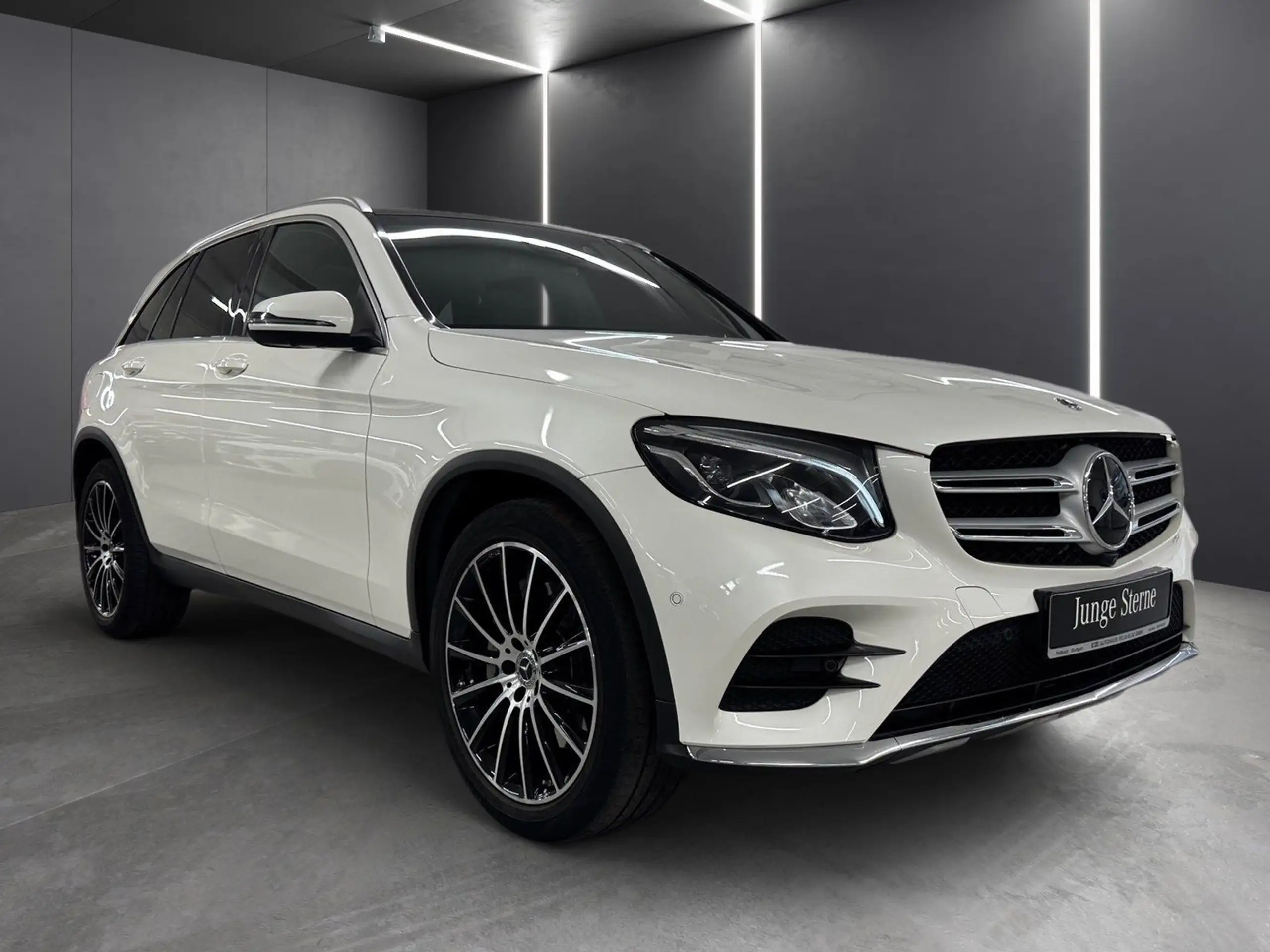 Mercedes-Benz - GLC 250