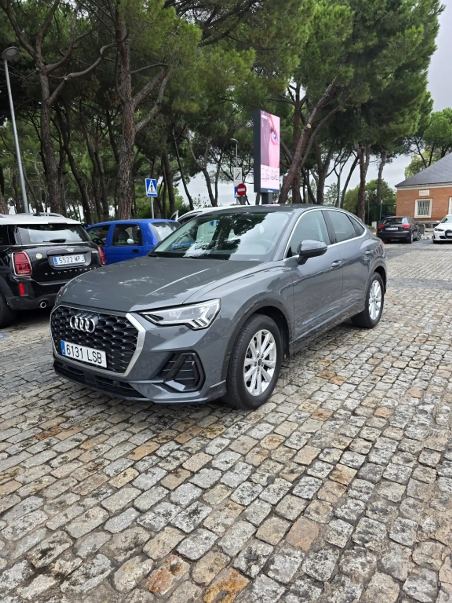 Audi - Q3