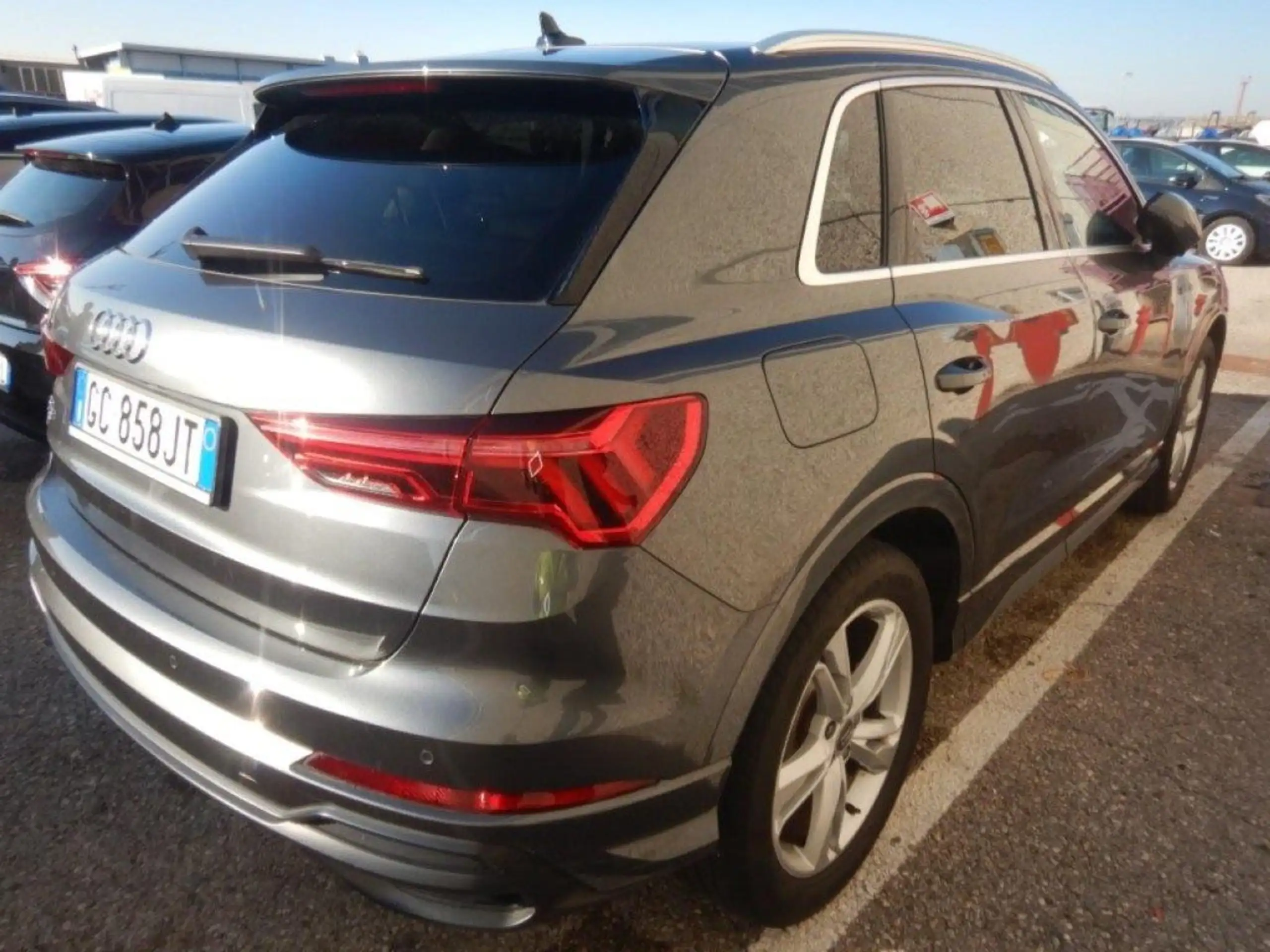 Audi - Q3