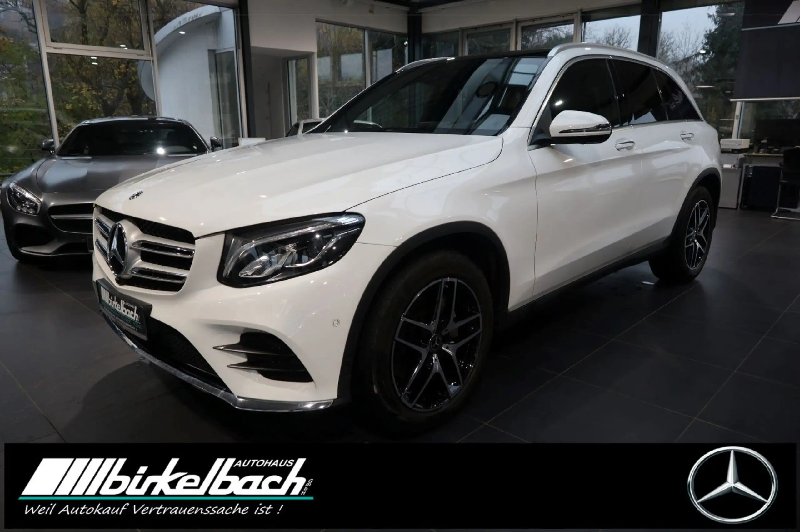 Mercedes-Benz - GLC 250