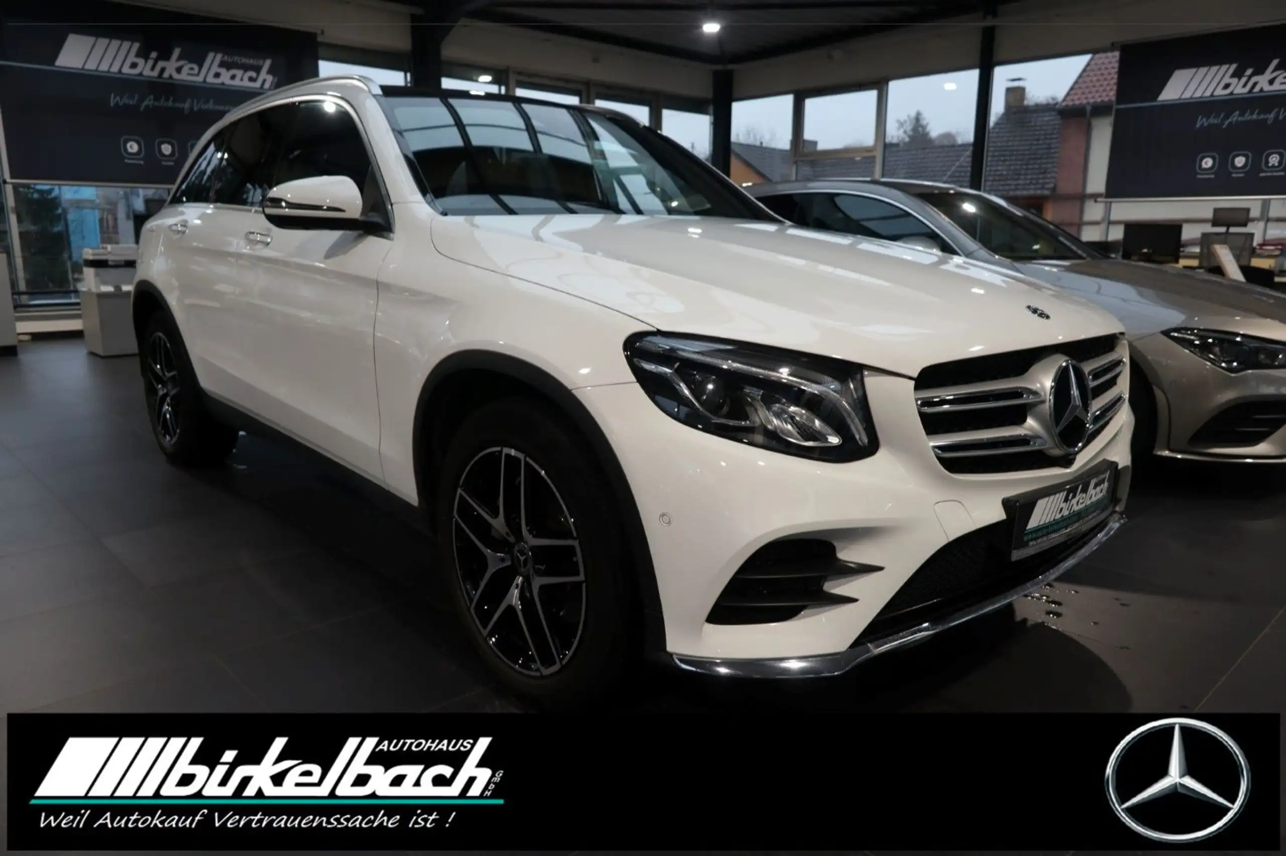 Mercedes-Benz - GLC 250