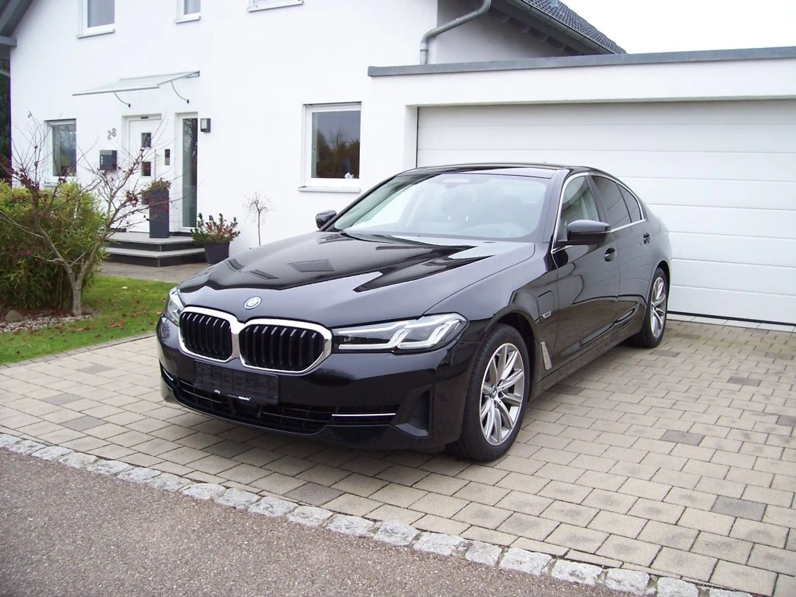 BMW - 530