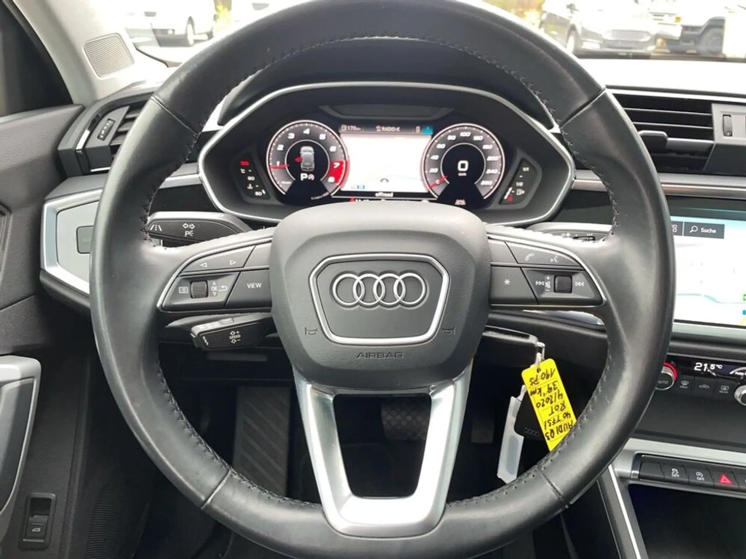 Audi - Q3