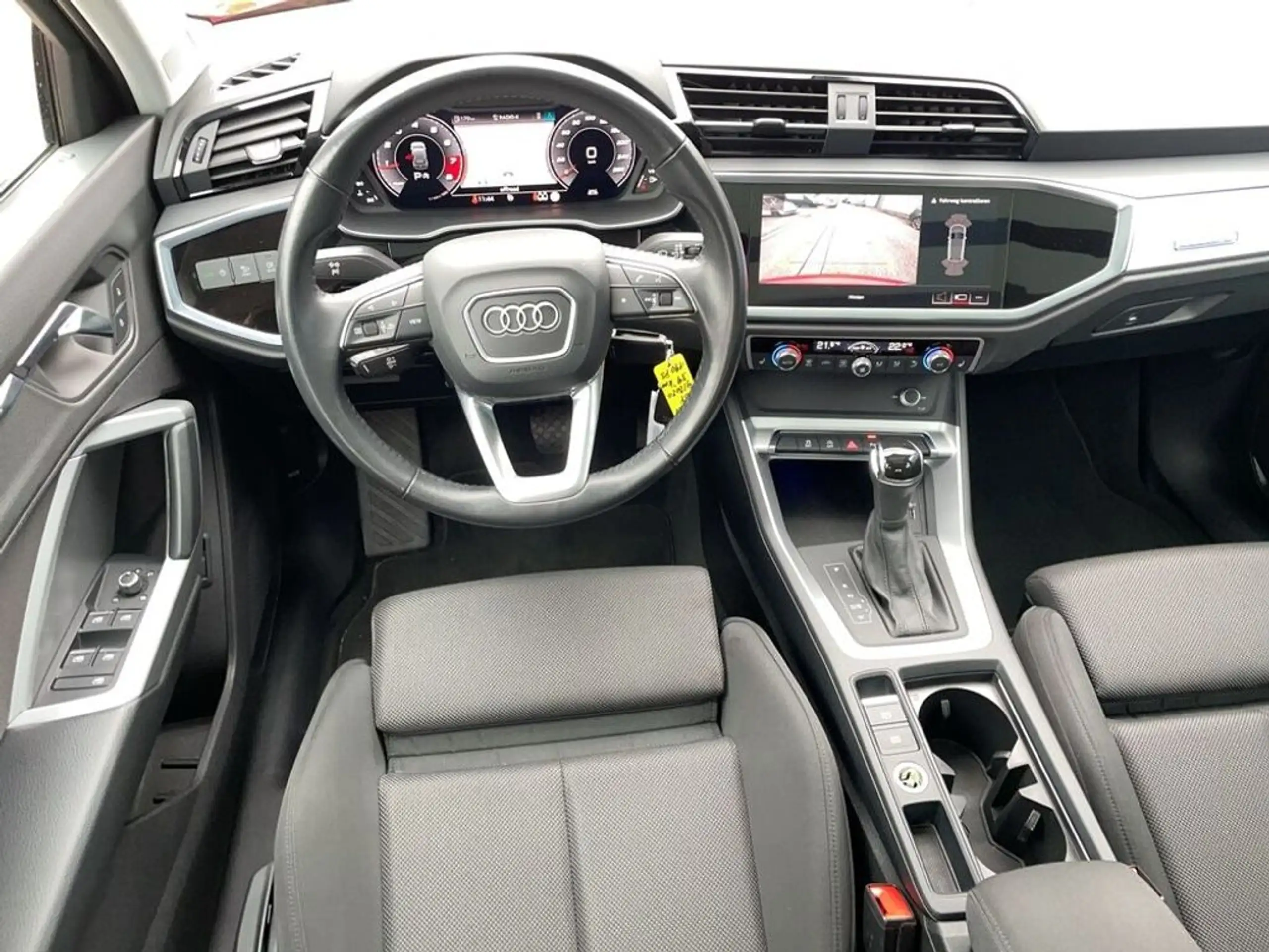 Audi - Q3