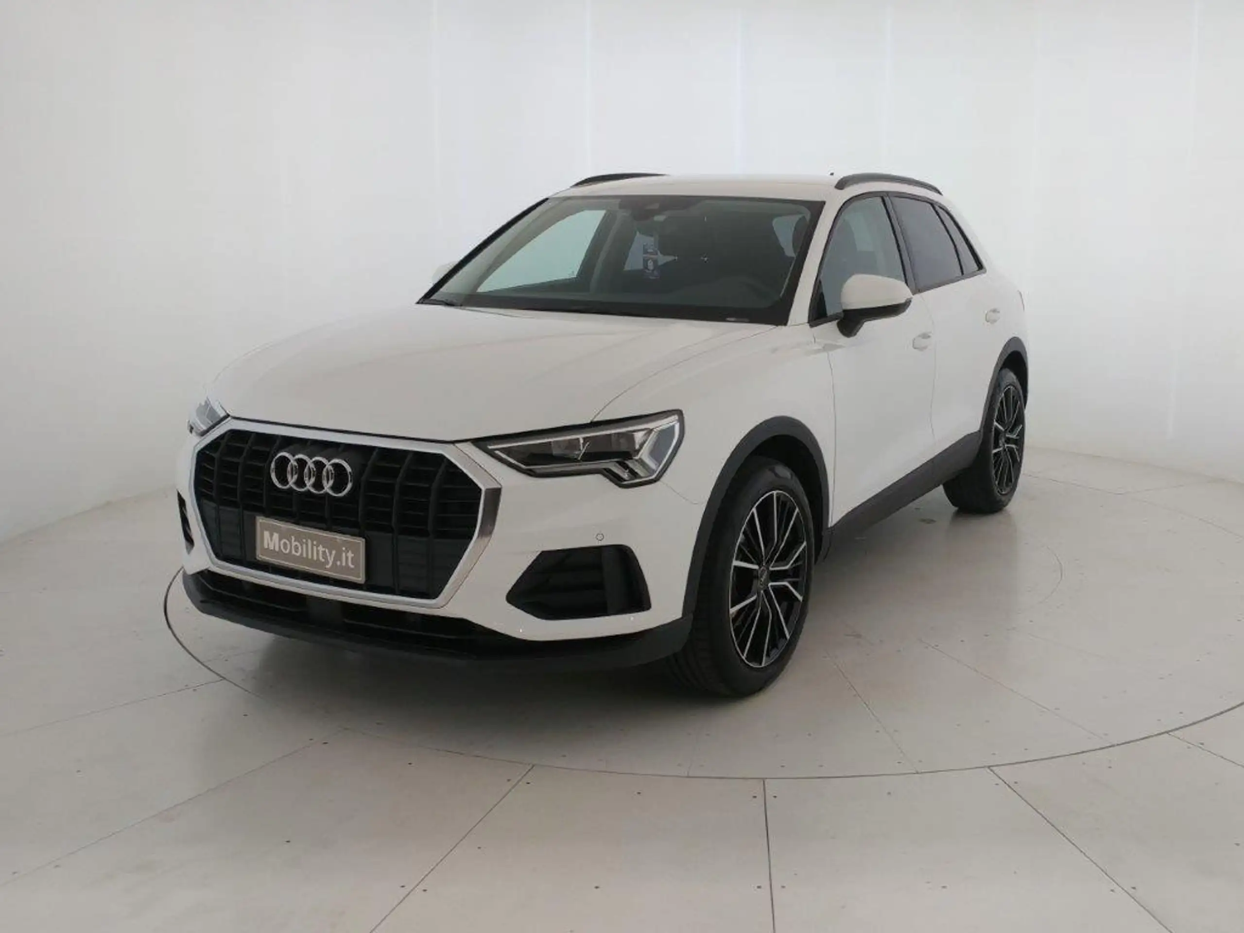 Audi - Q3