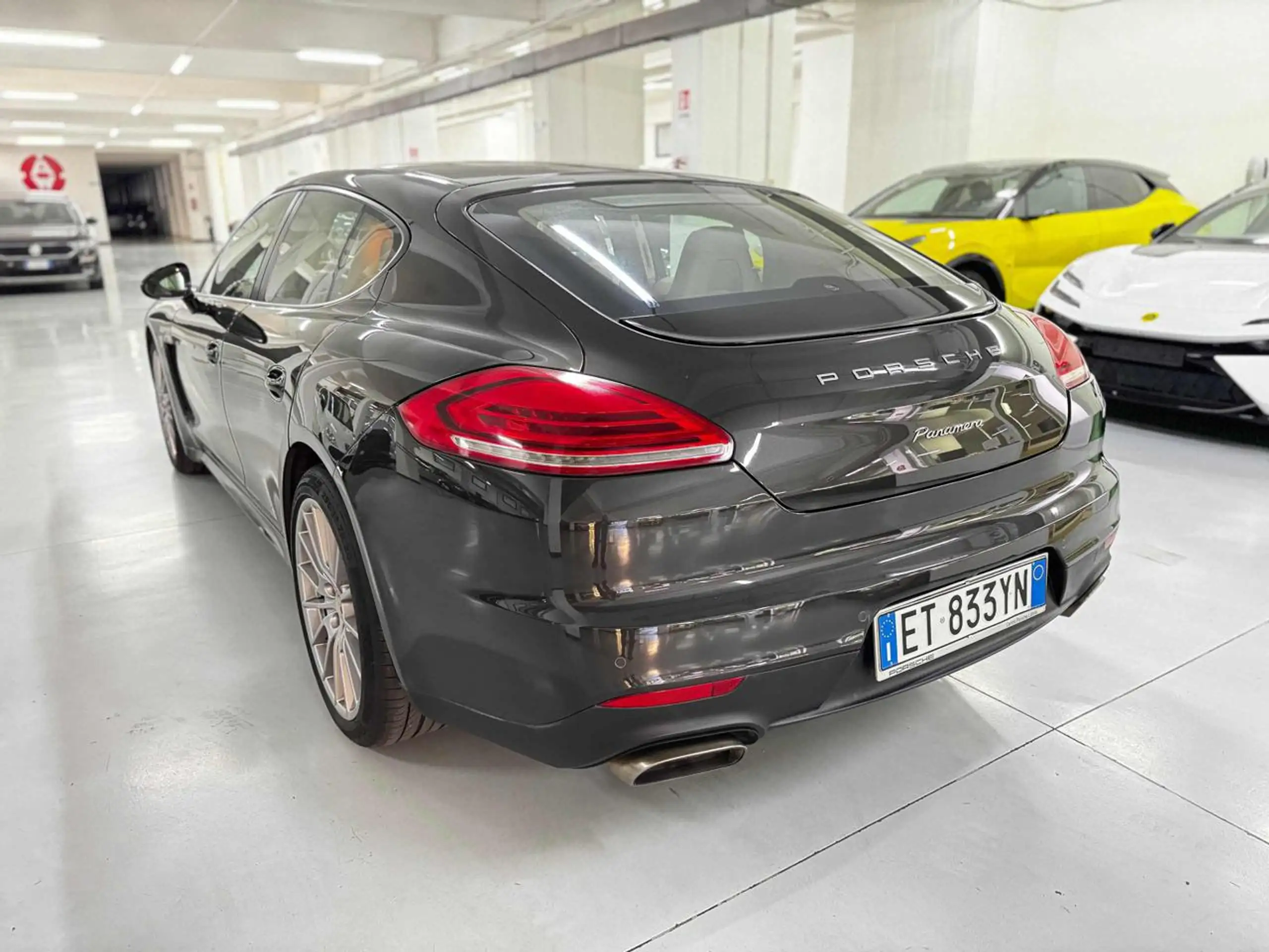 Porsche - Panamera