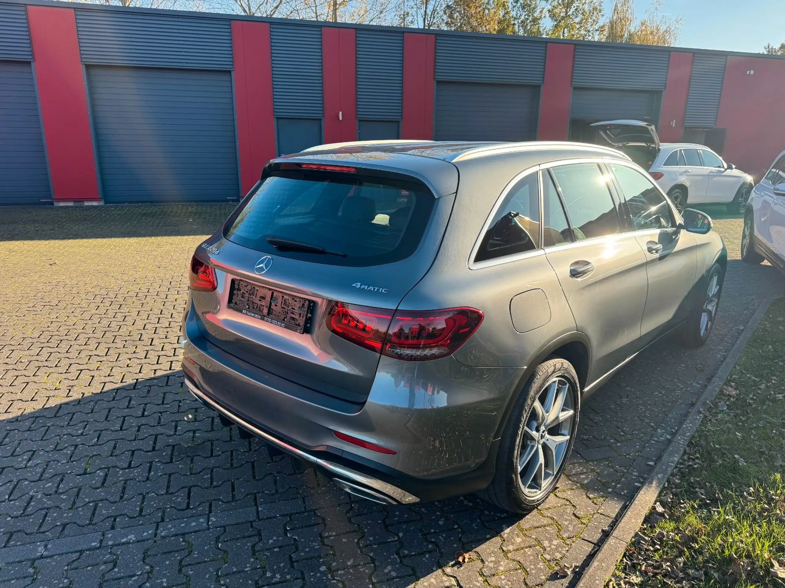 Mercedes-Benz - GLC 220