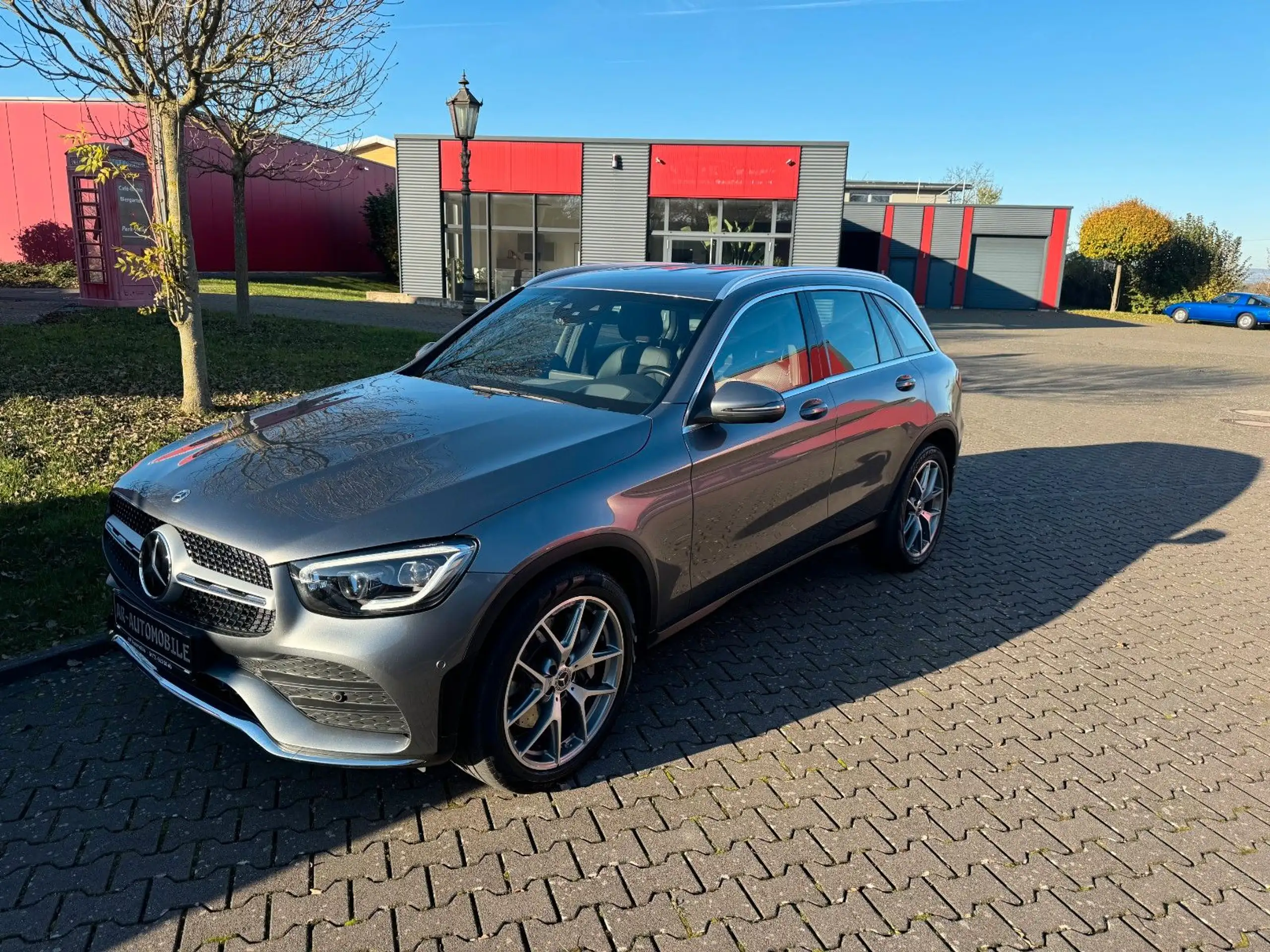 Mercedes-Benz - GLC 220