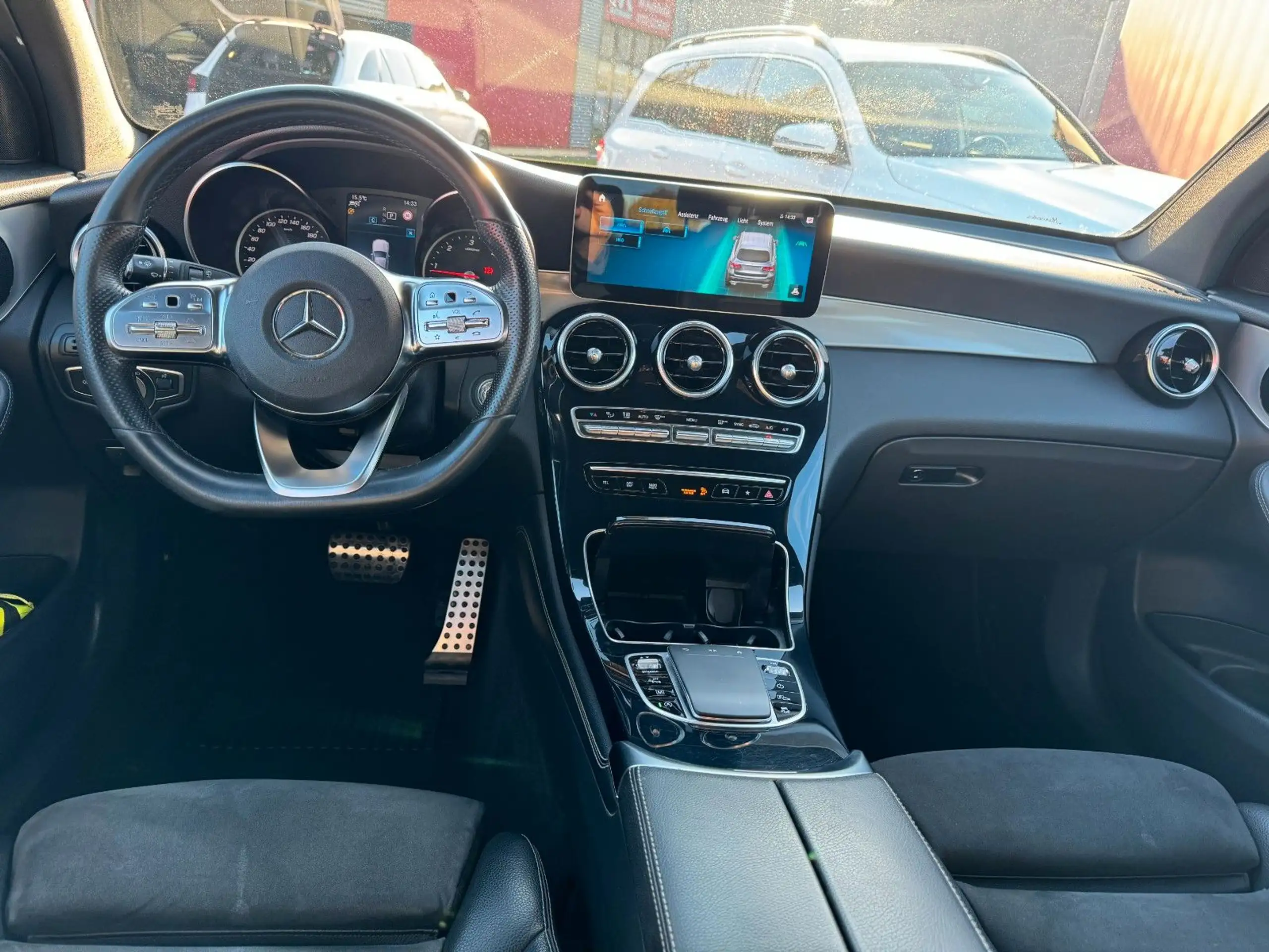 Mercedes-Benz - GLC 220