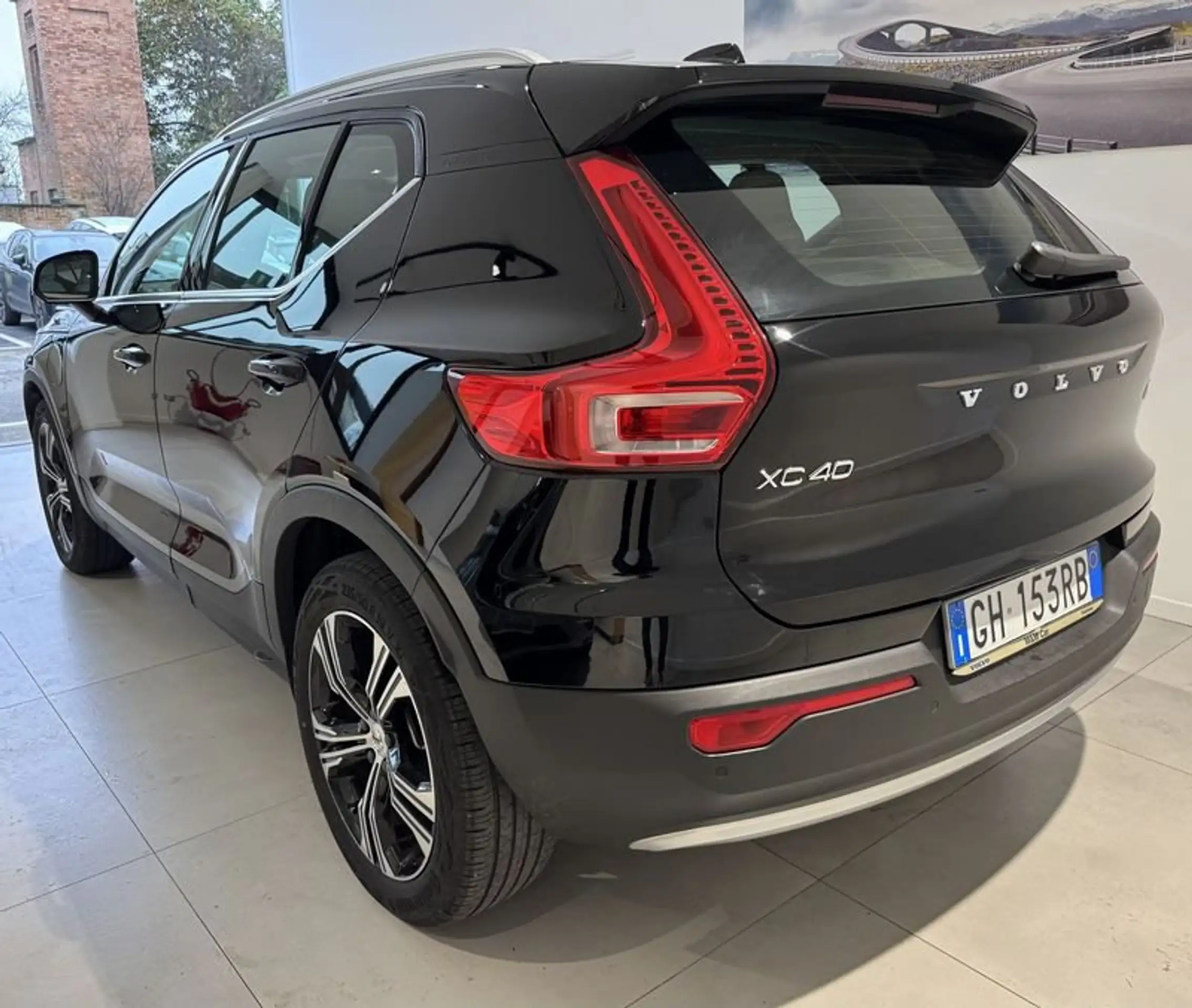 Volvo - XC40