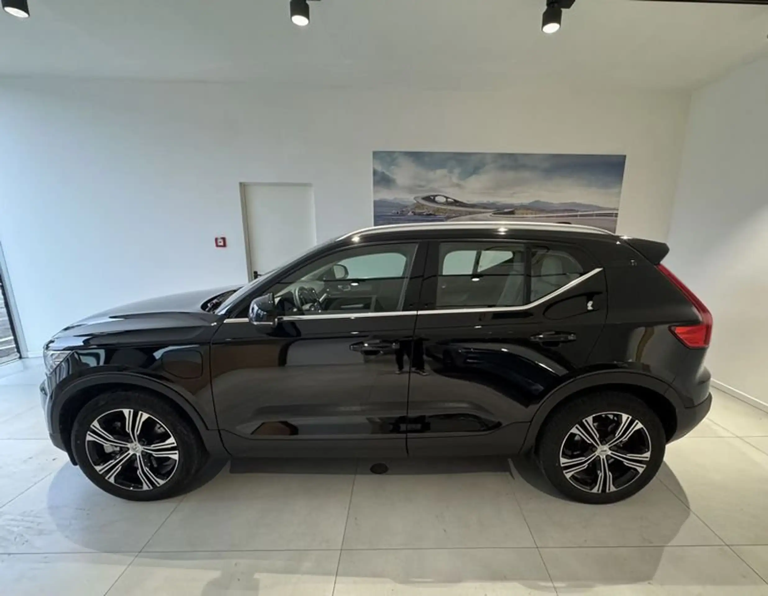 Volvo - XC40