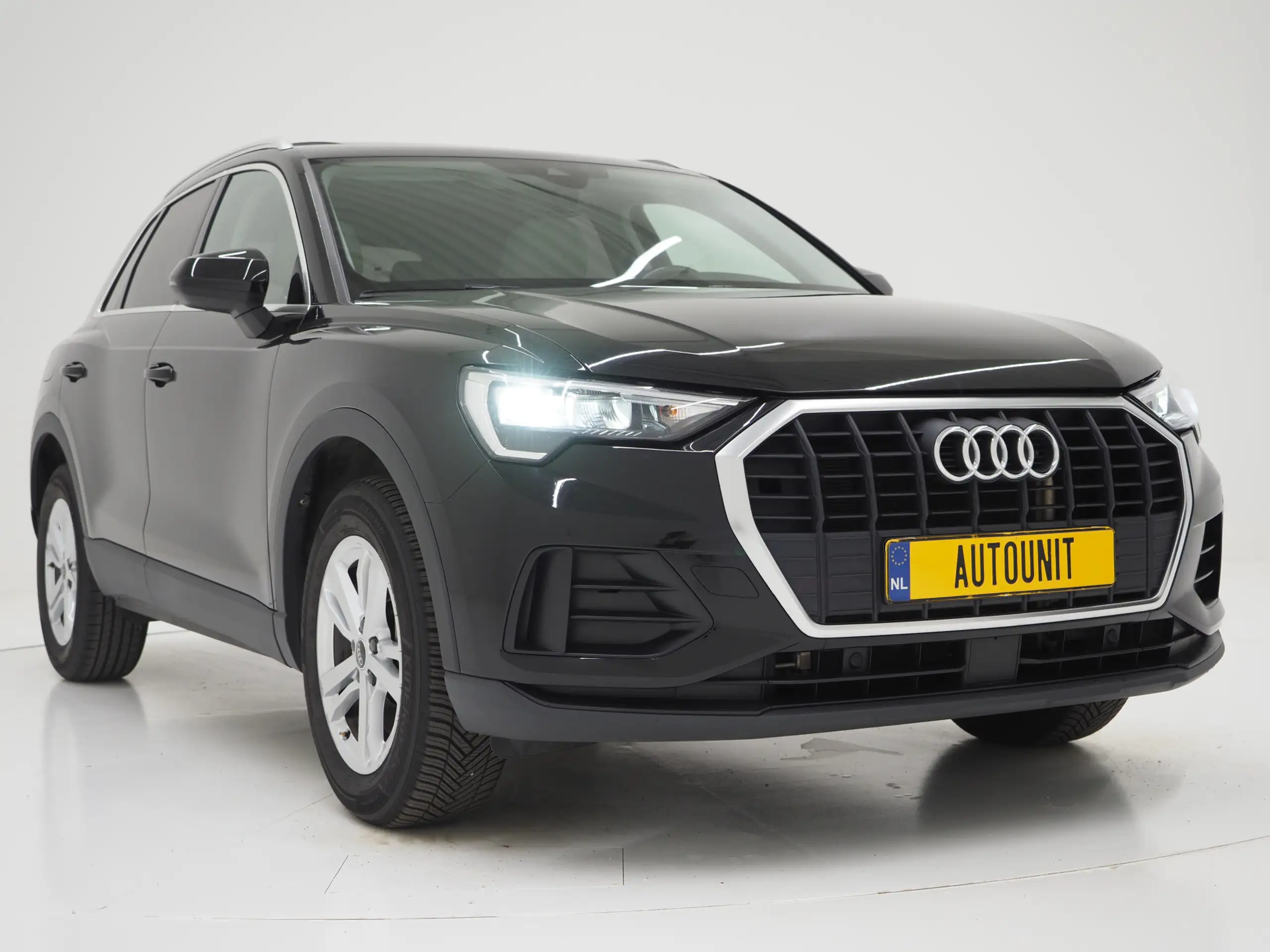 Audi - Q3