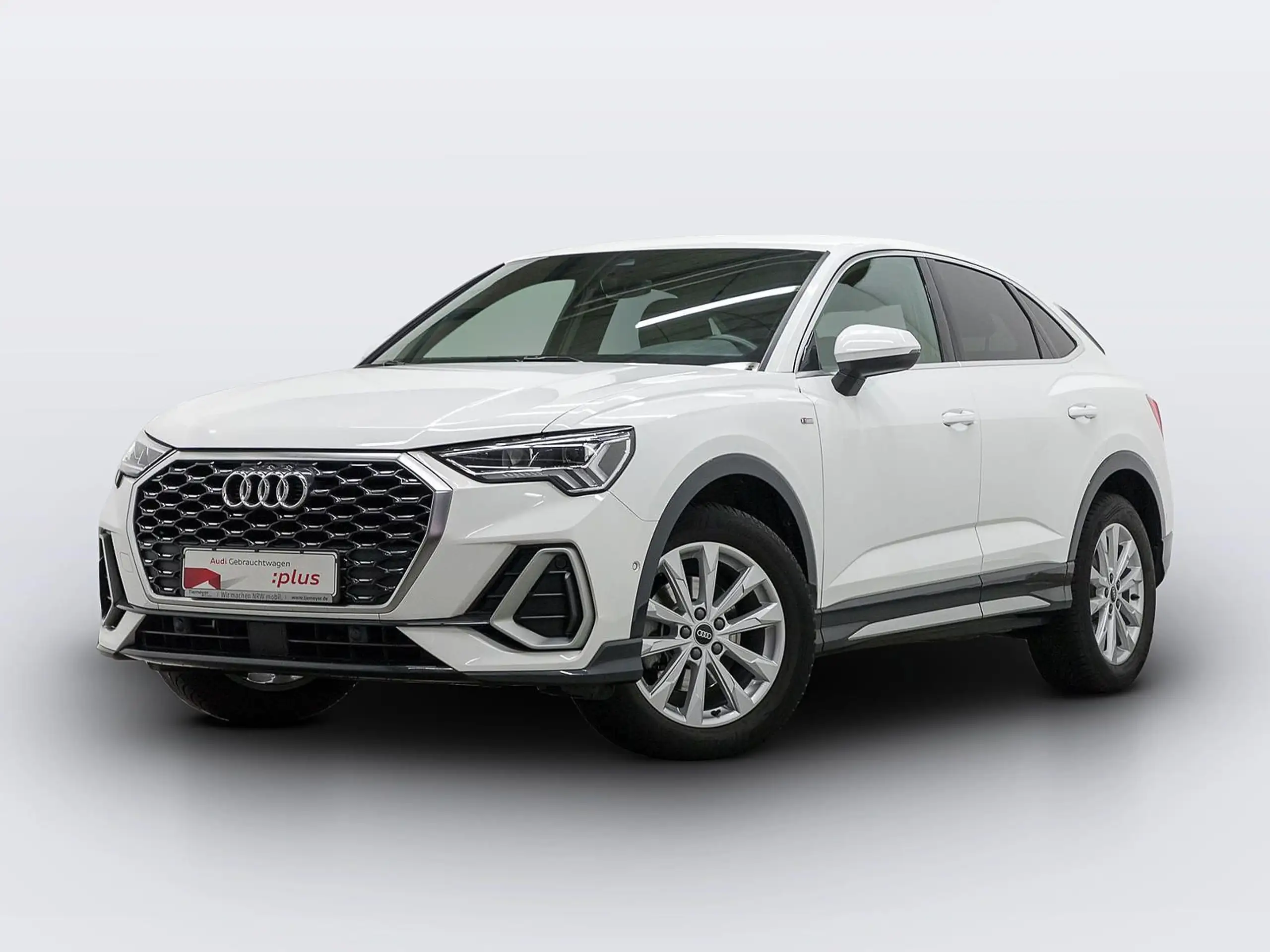 Audi - Q3