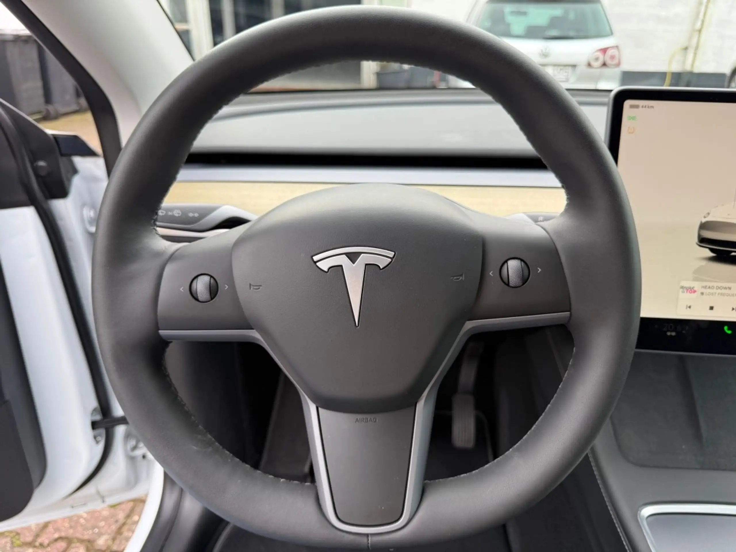 Tesla - Model Y