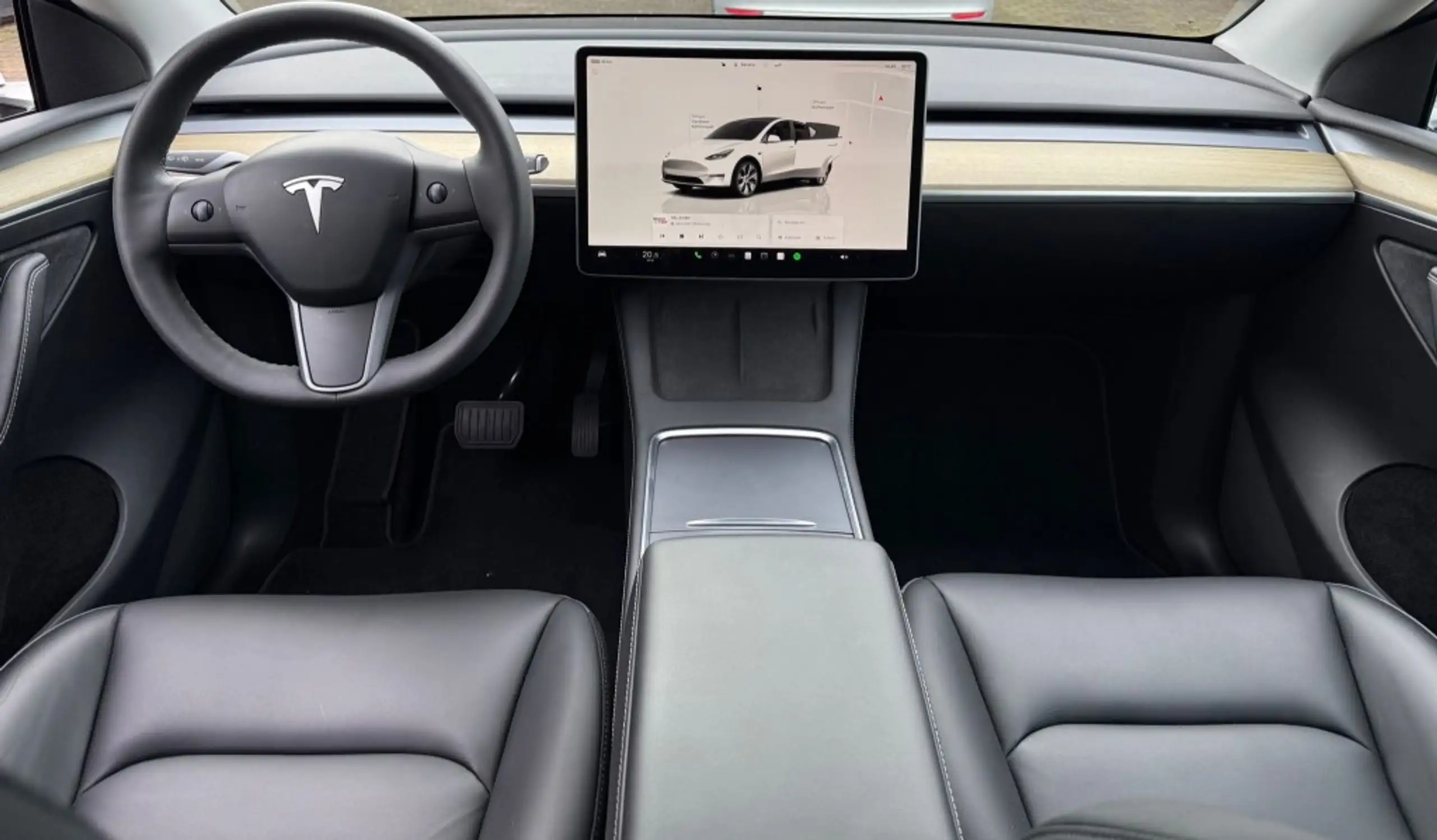 Tesla - Model Y