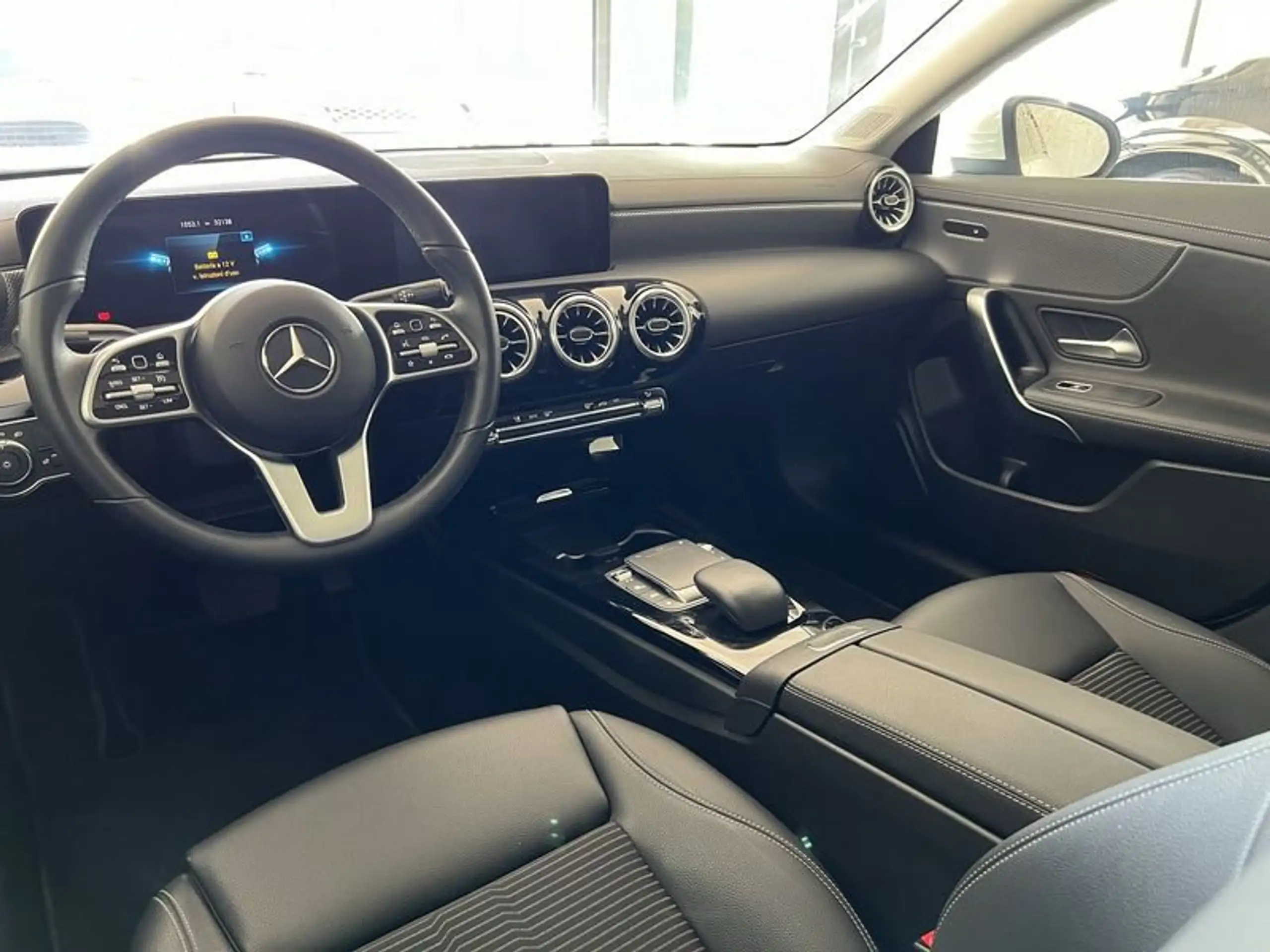 Mercedes-Benz - CLA 180