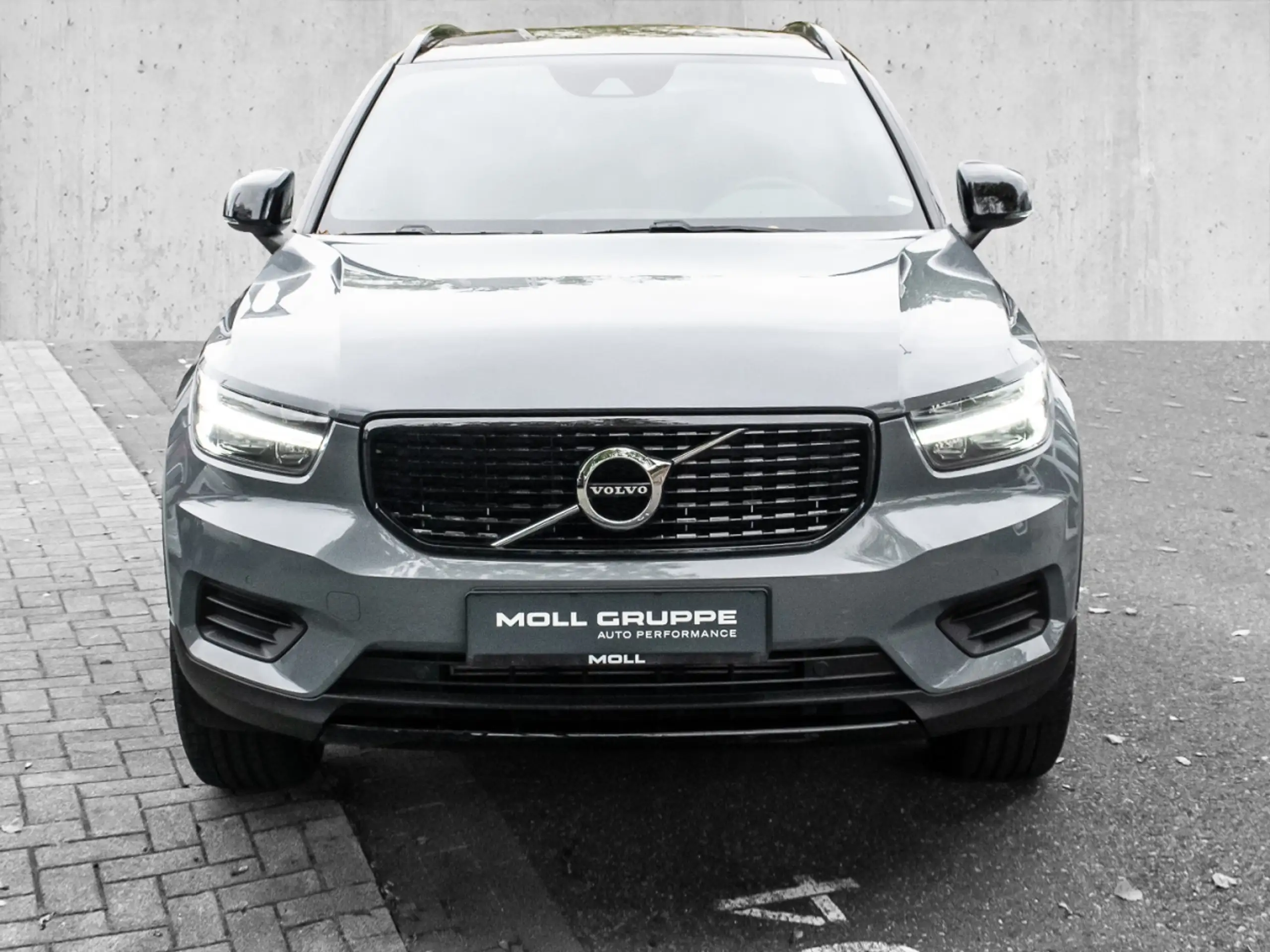 Volvo - XC40