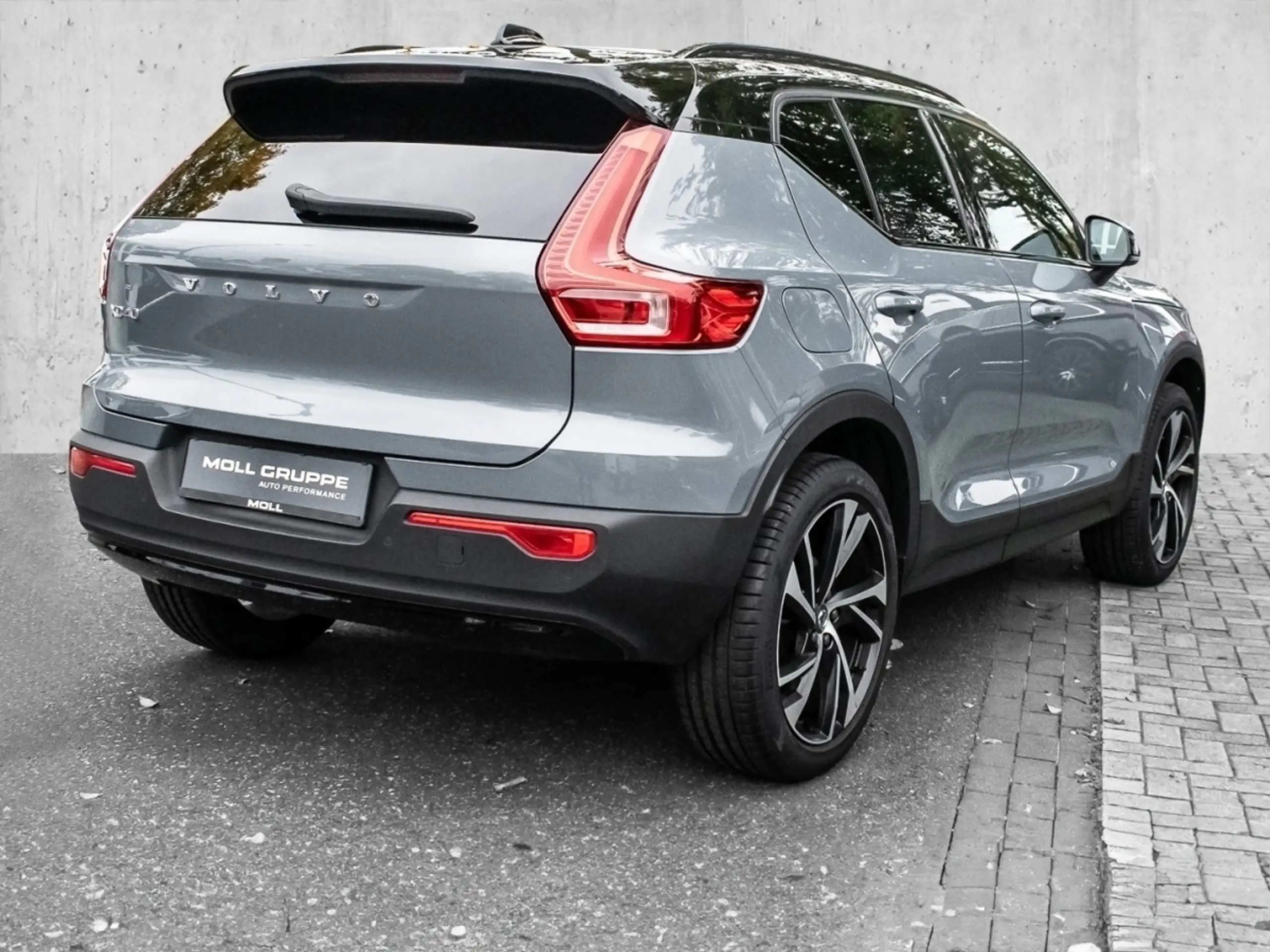 Volvo - XC40