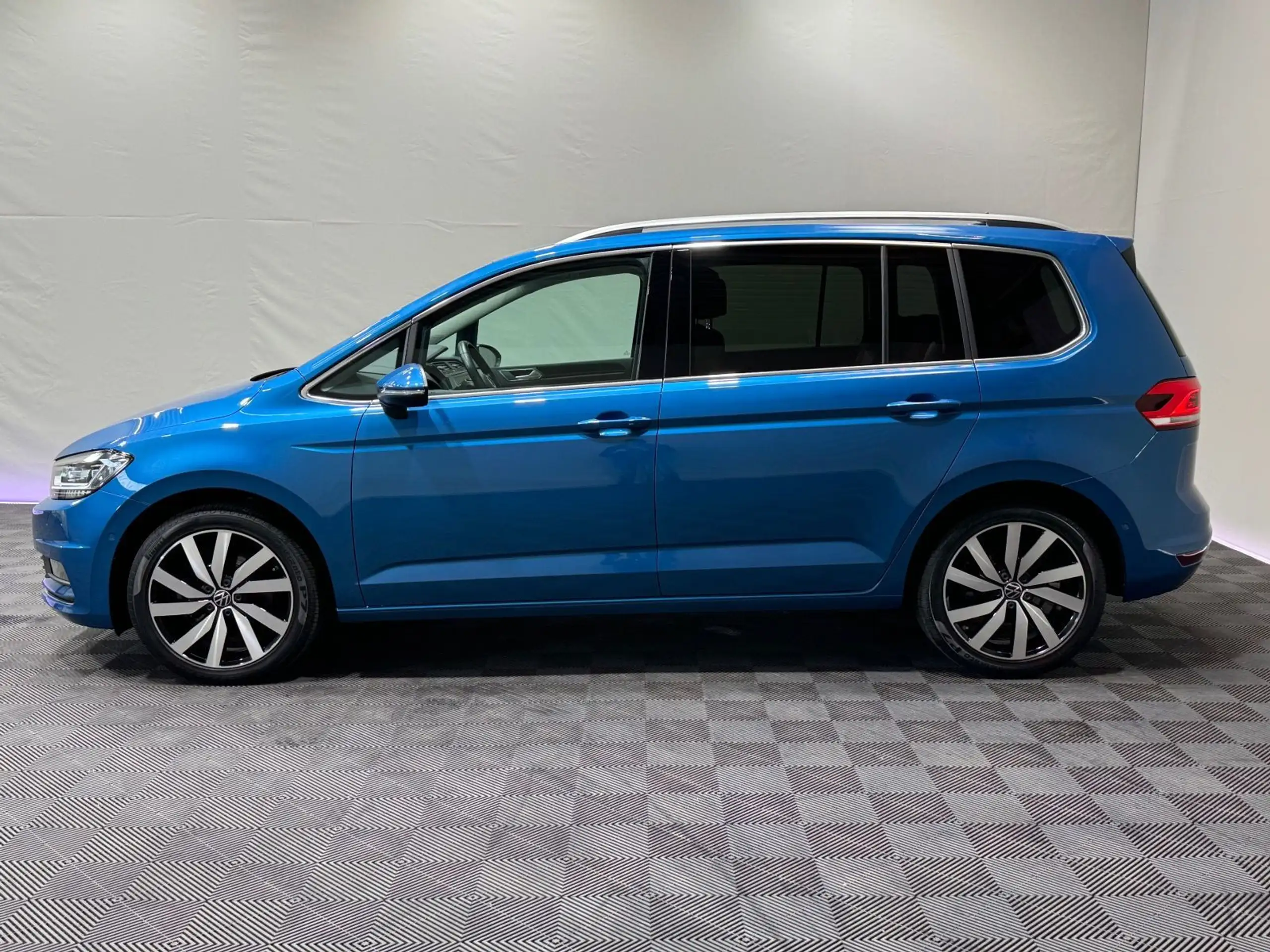 Volkswagen - Touran