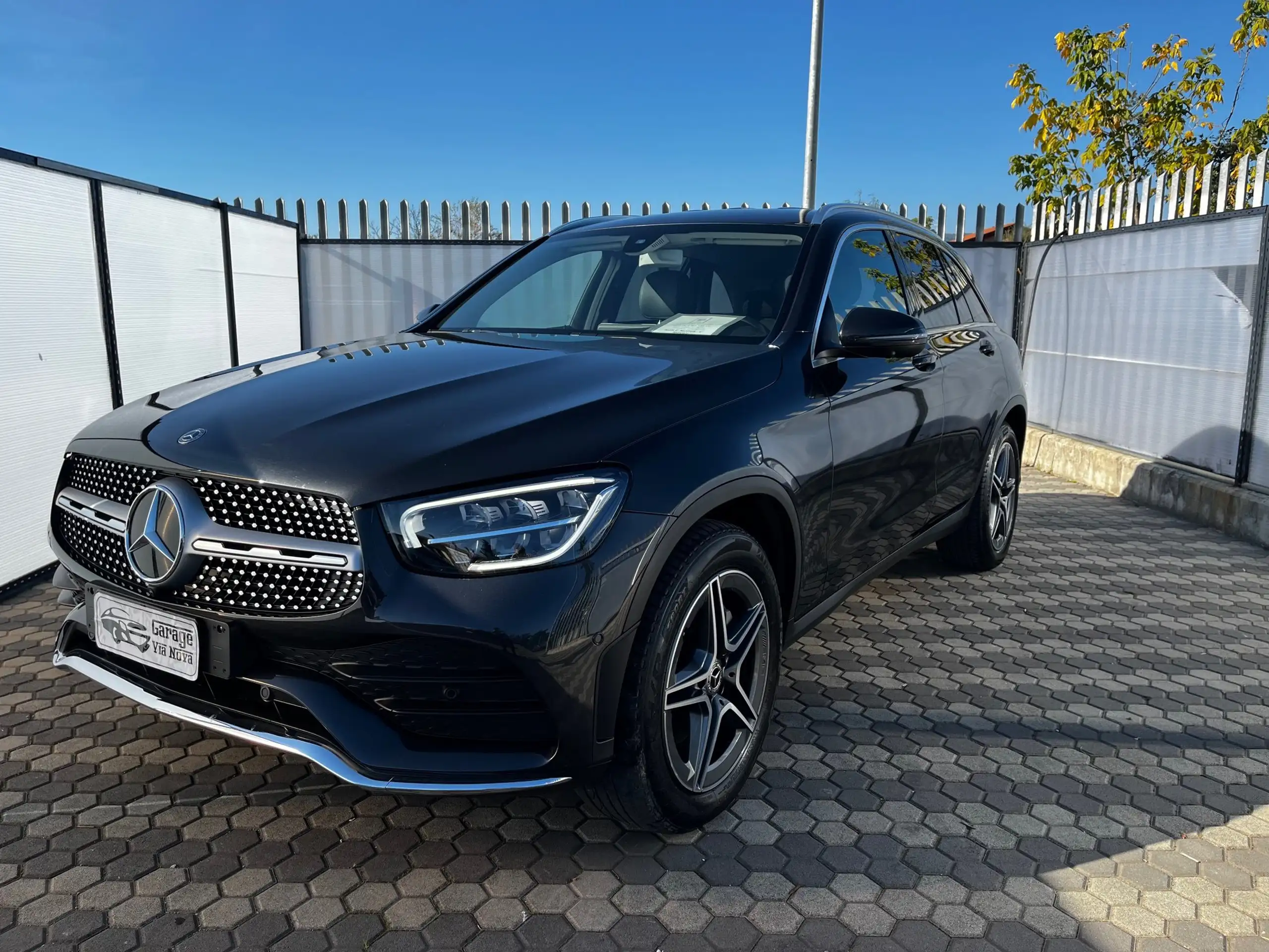 Mercedes-Benz - GLC 220