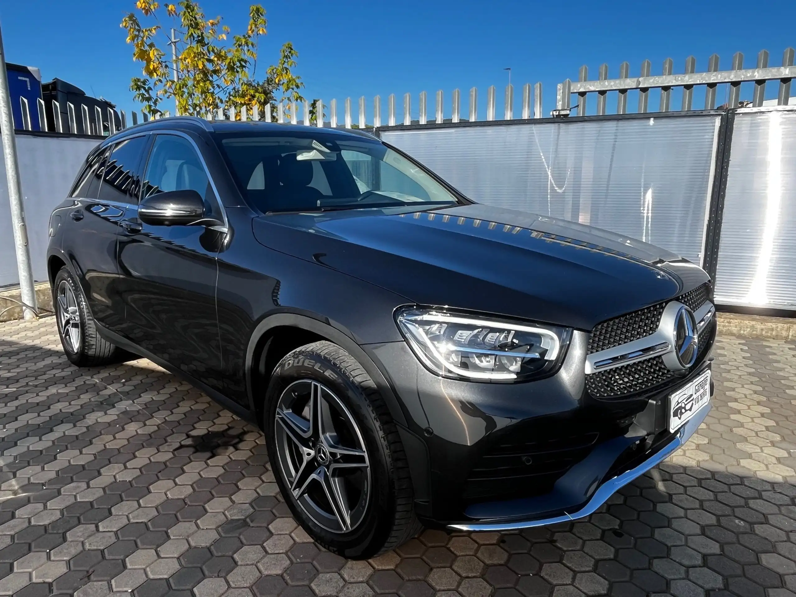 Mercedes-Benz - GLC 220