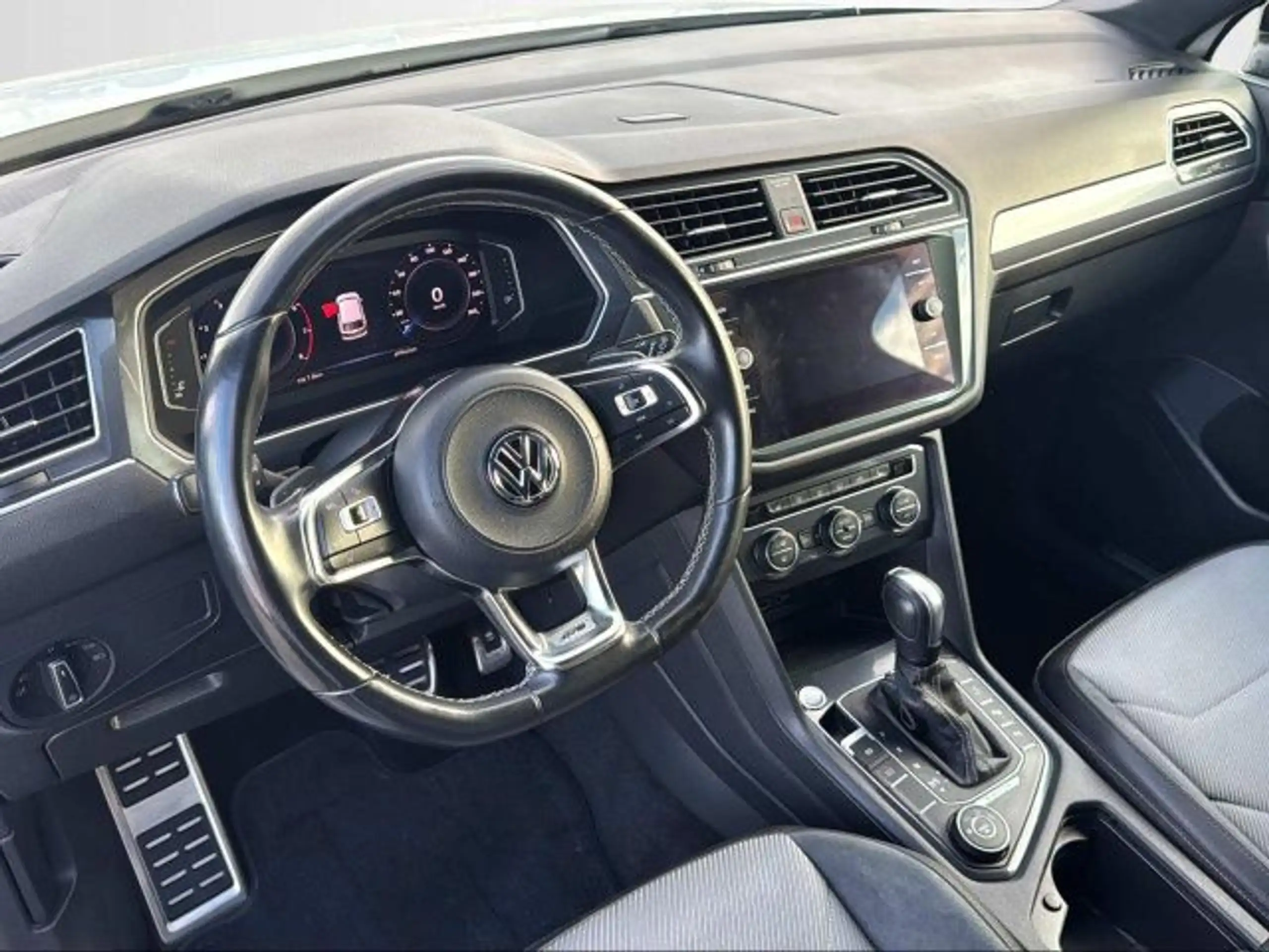 Volkswagen - Tiguan