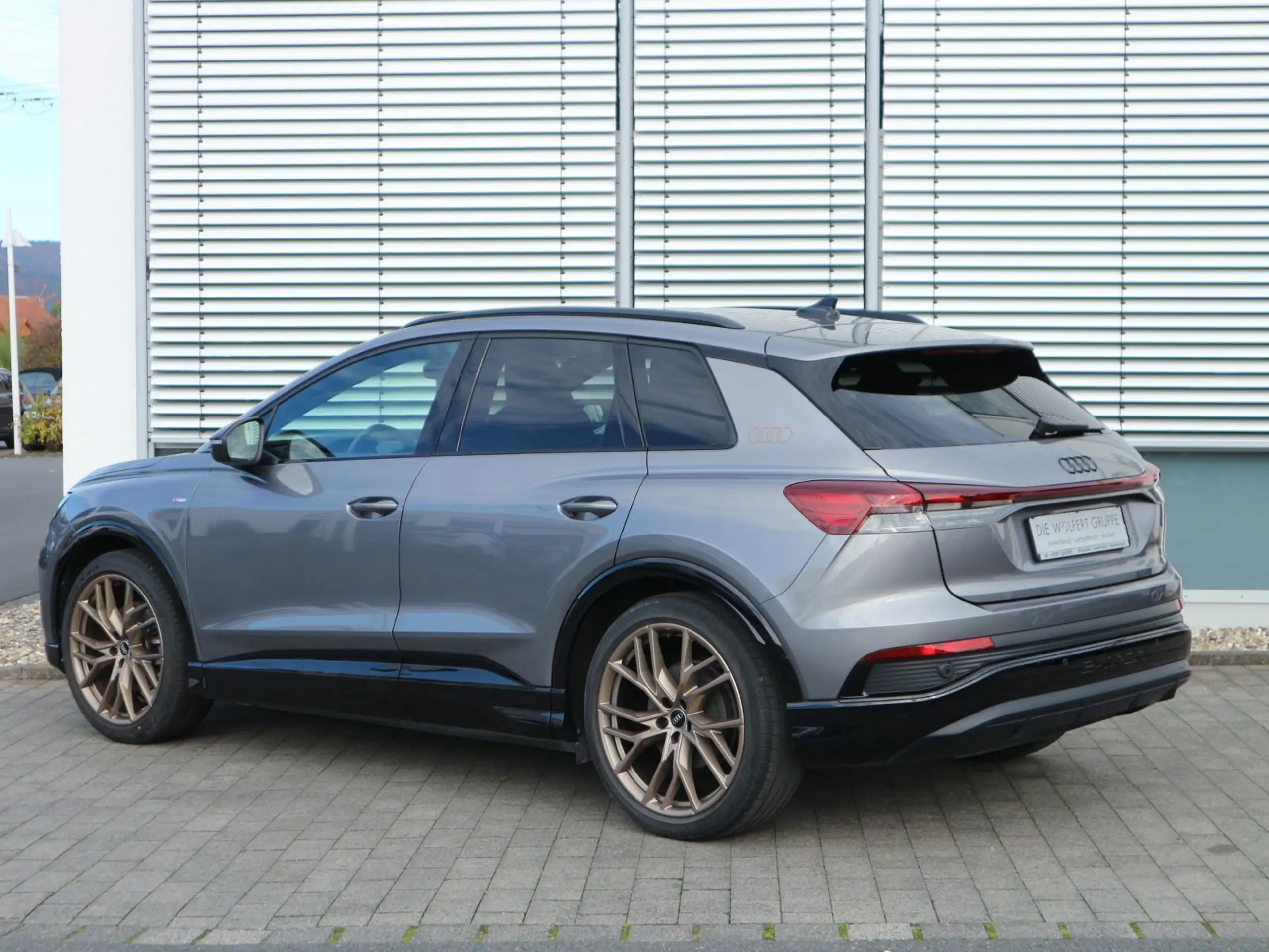 Audi - Q4 e-tron