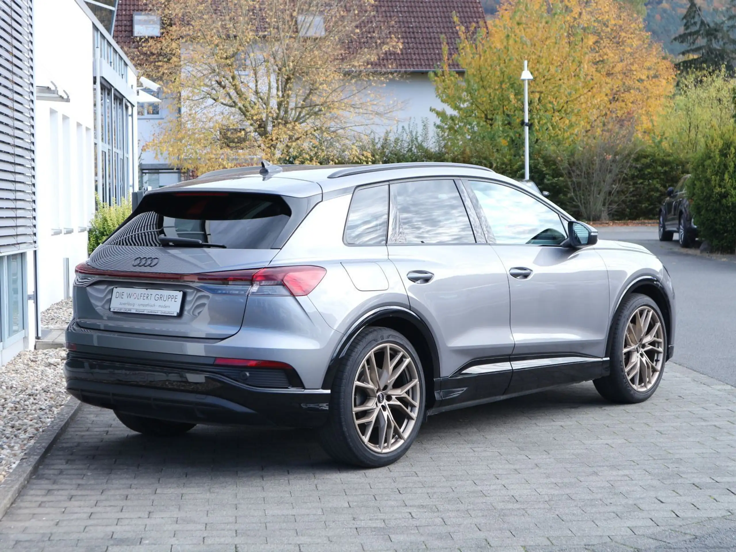 Audi - Q4 e-tron