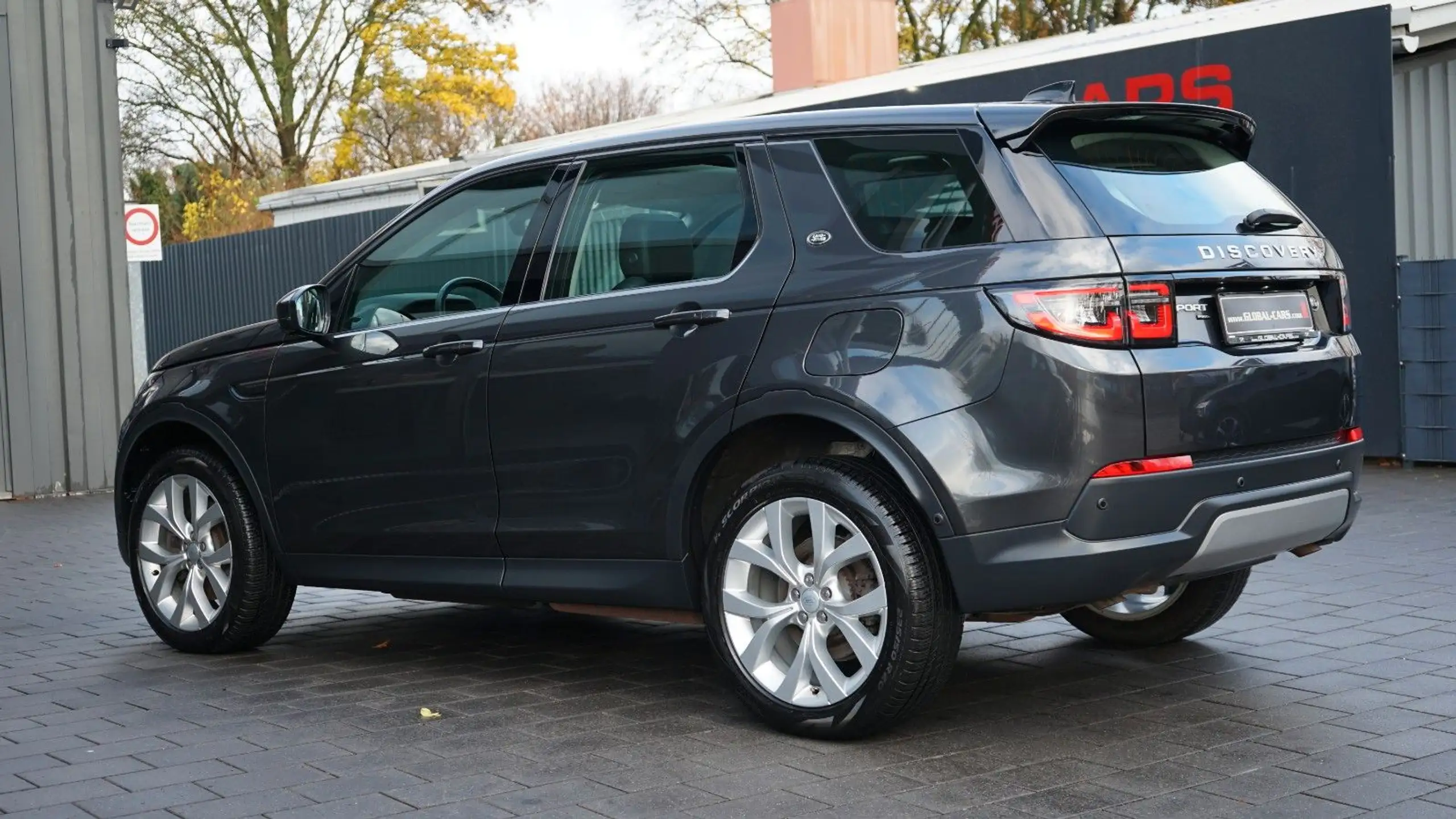 Land Rover - Discovery Sport