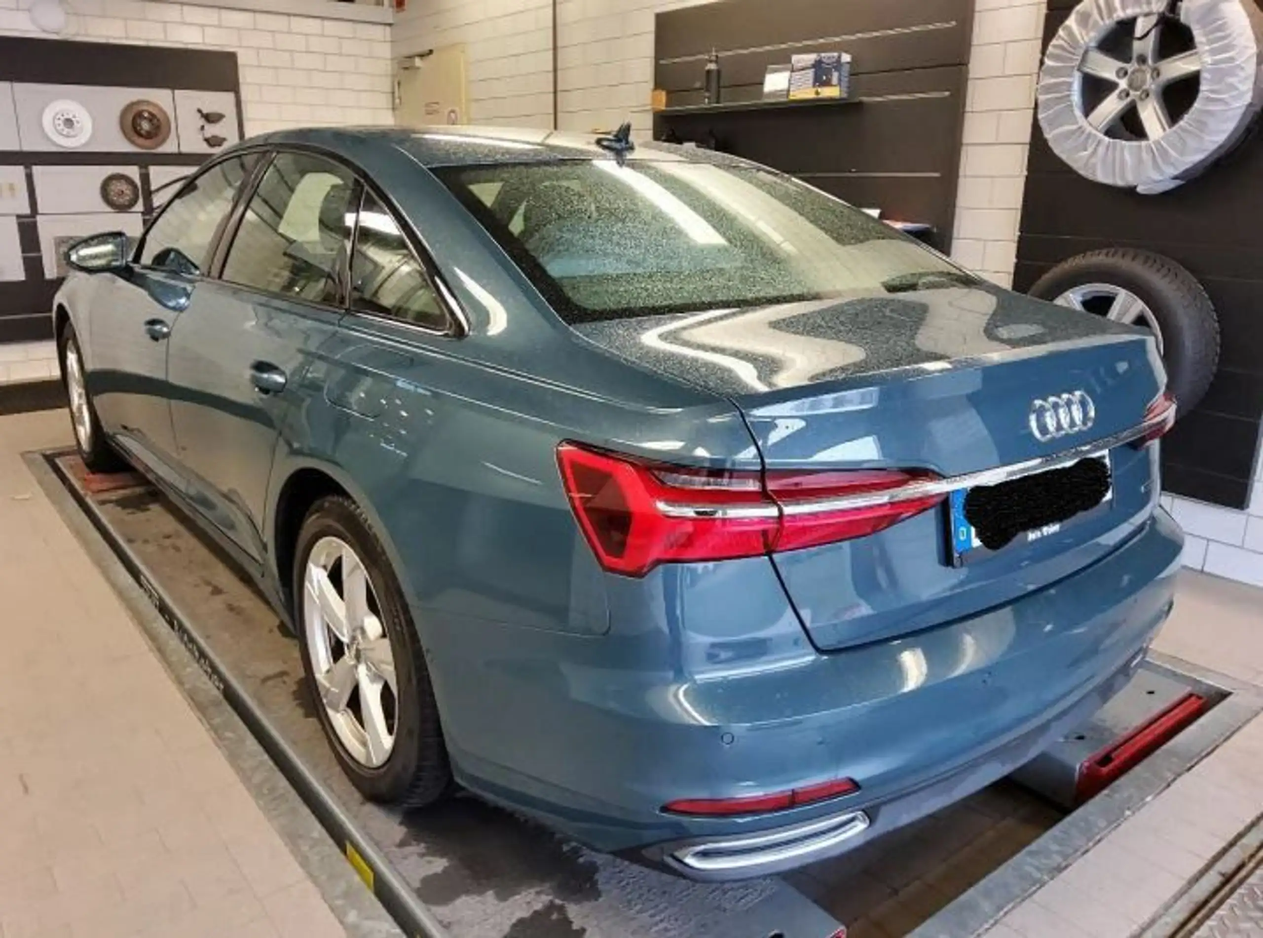 Audi - A6