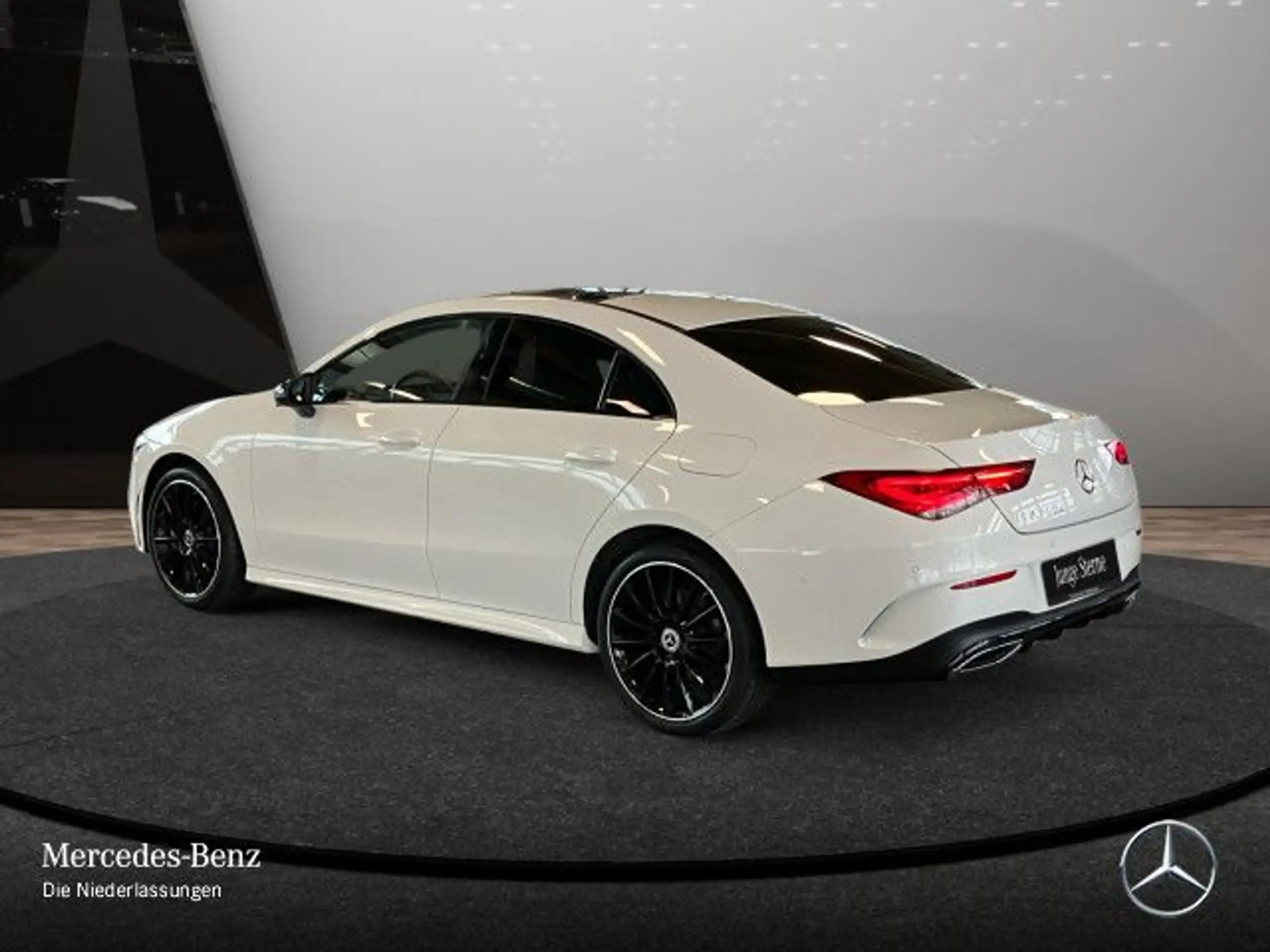 Mercedes-Benz - CLA 250