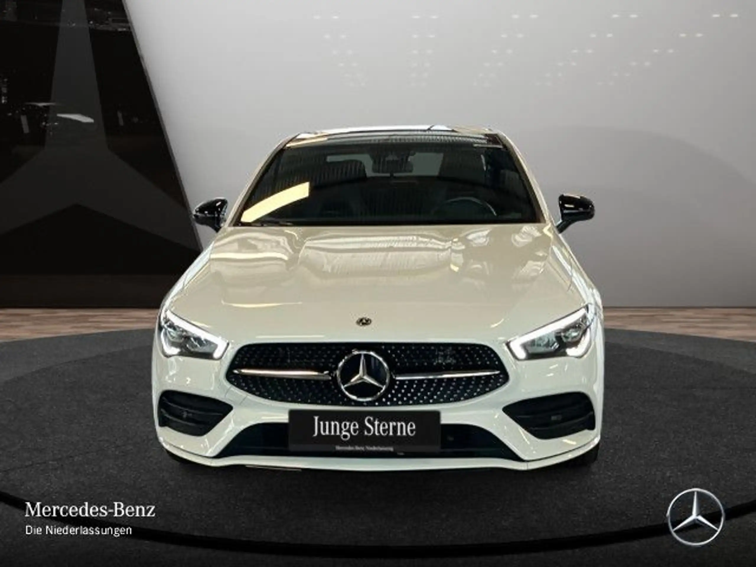 Mercedes-Benz - CLA 250