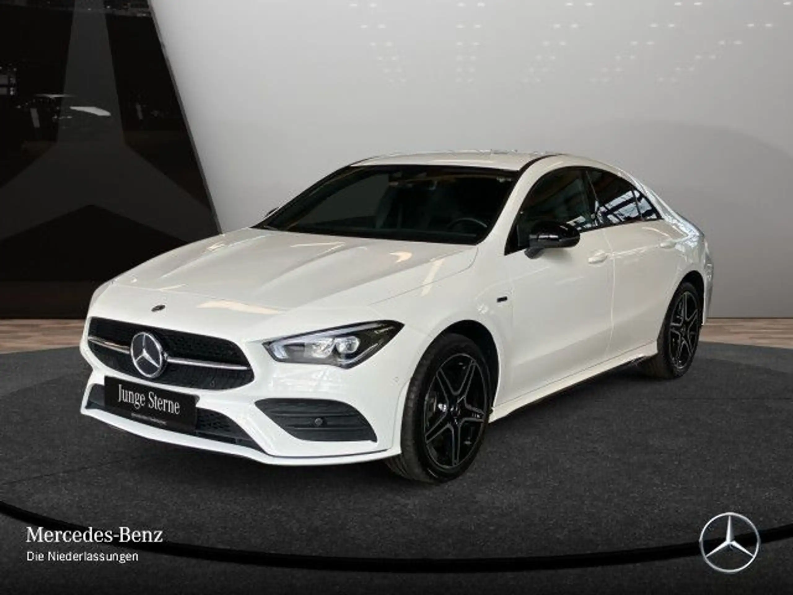 Mercedes-Benz - CLA 250