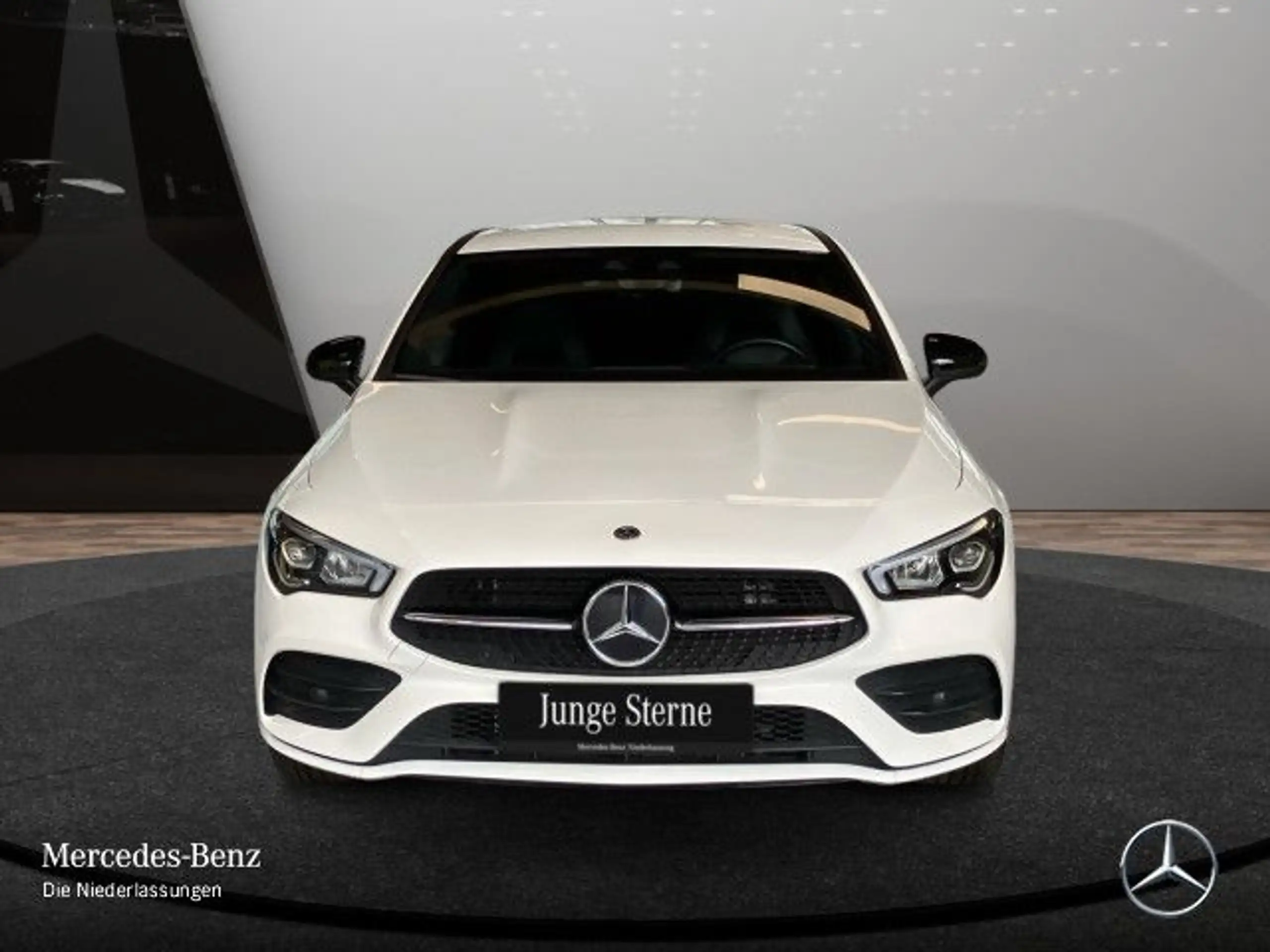 Mercedes-Benz - CLA 250