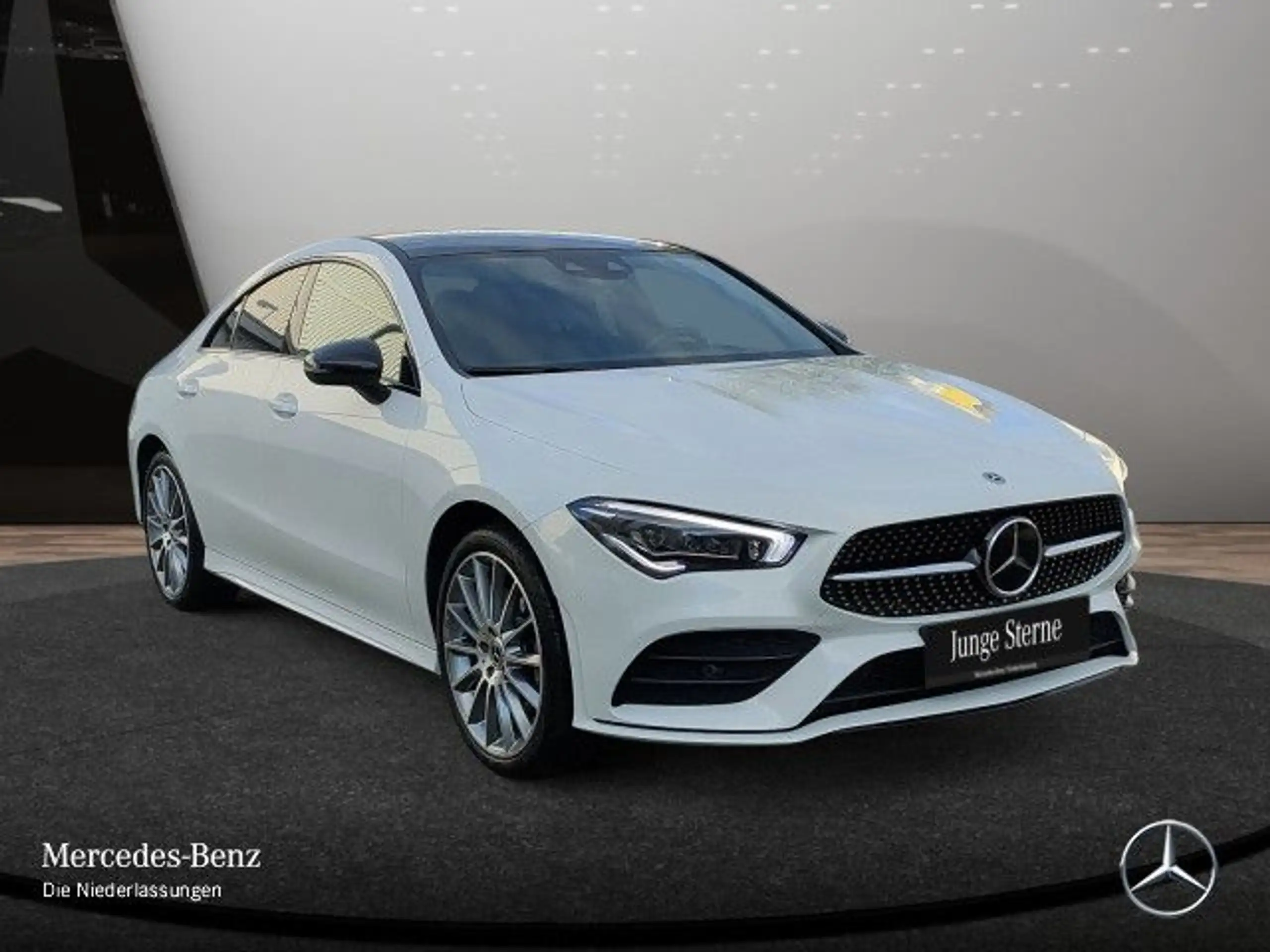 Mercedes-Benz - CLA 250