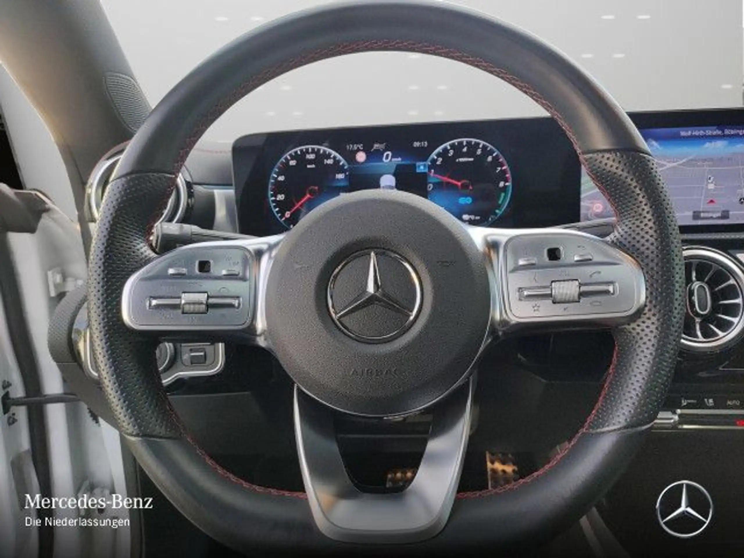 Mercedes-Benz - CLA 250