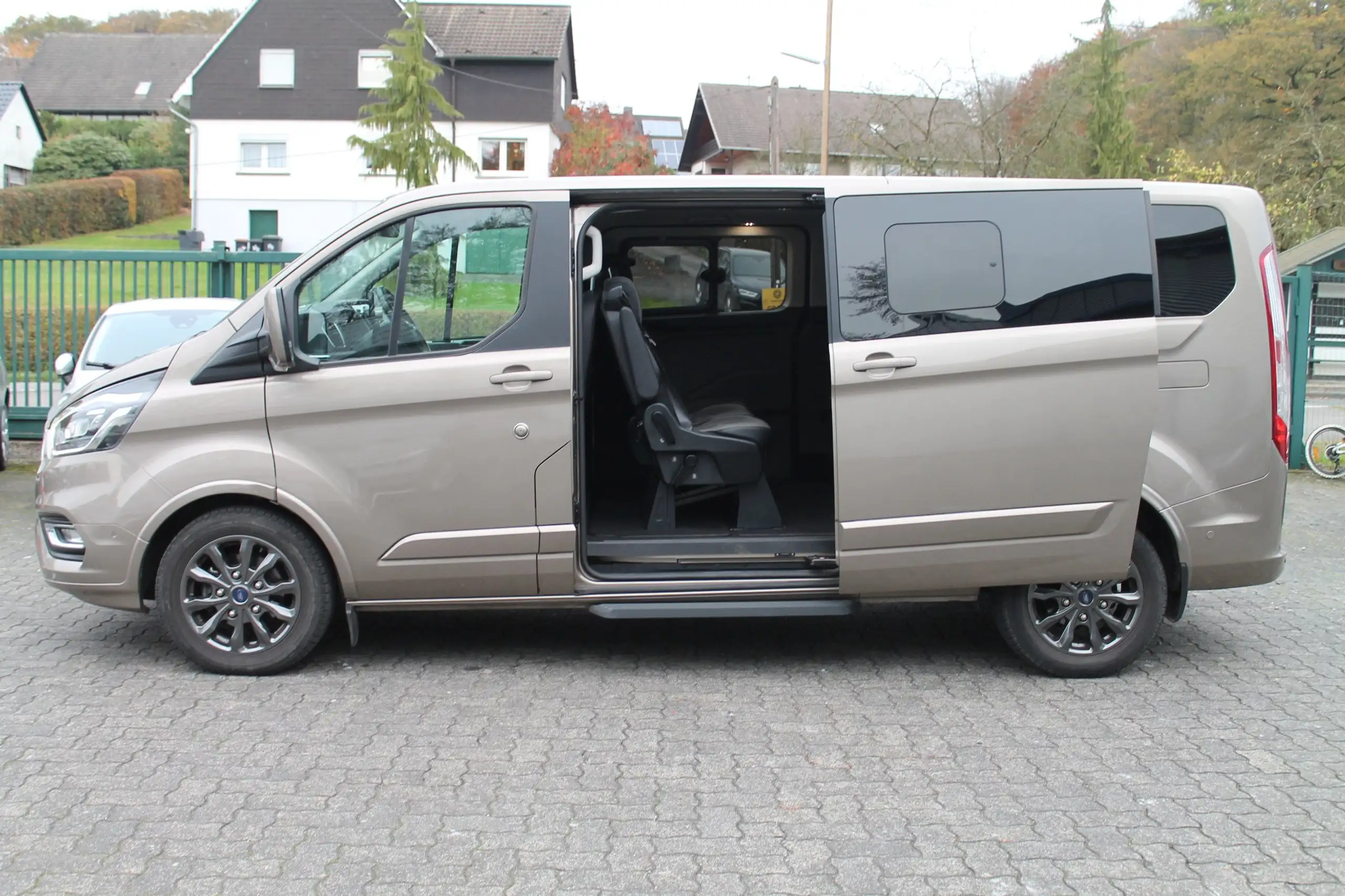 Ford - Transit Custom