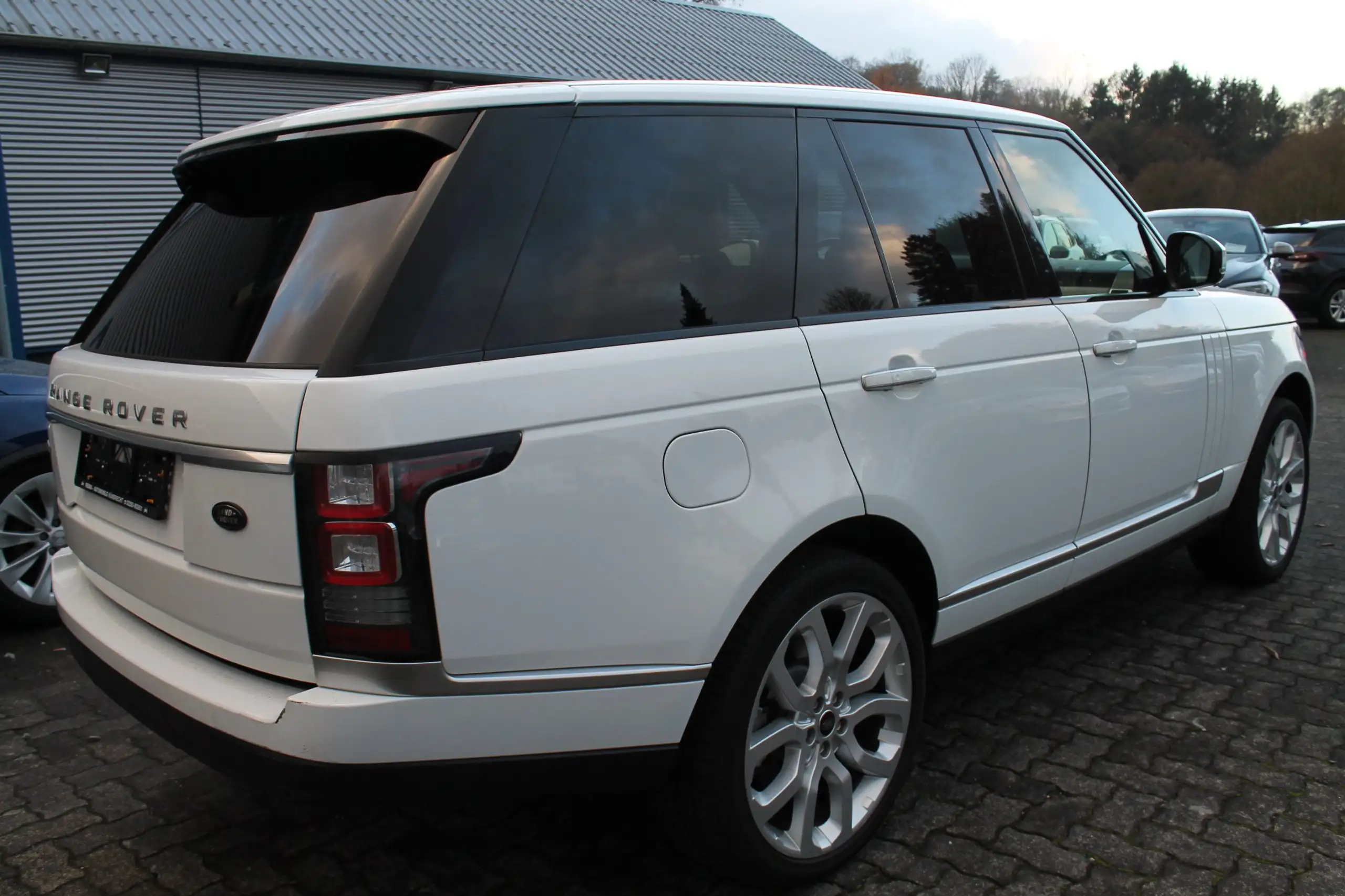 Land Rover - Range Rover