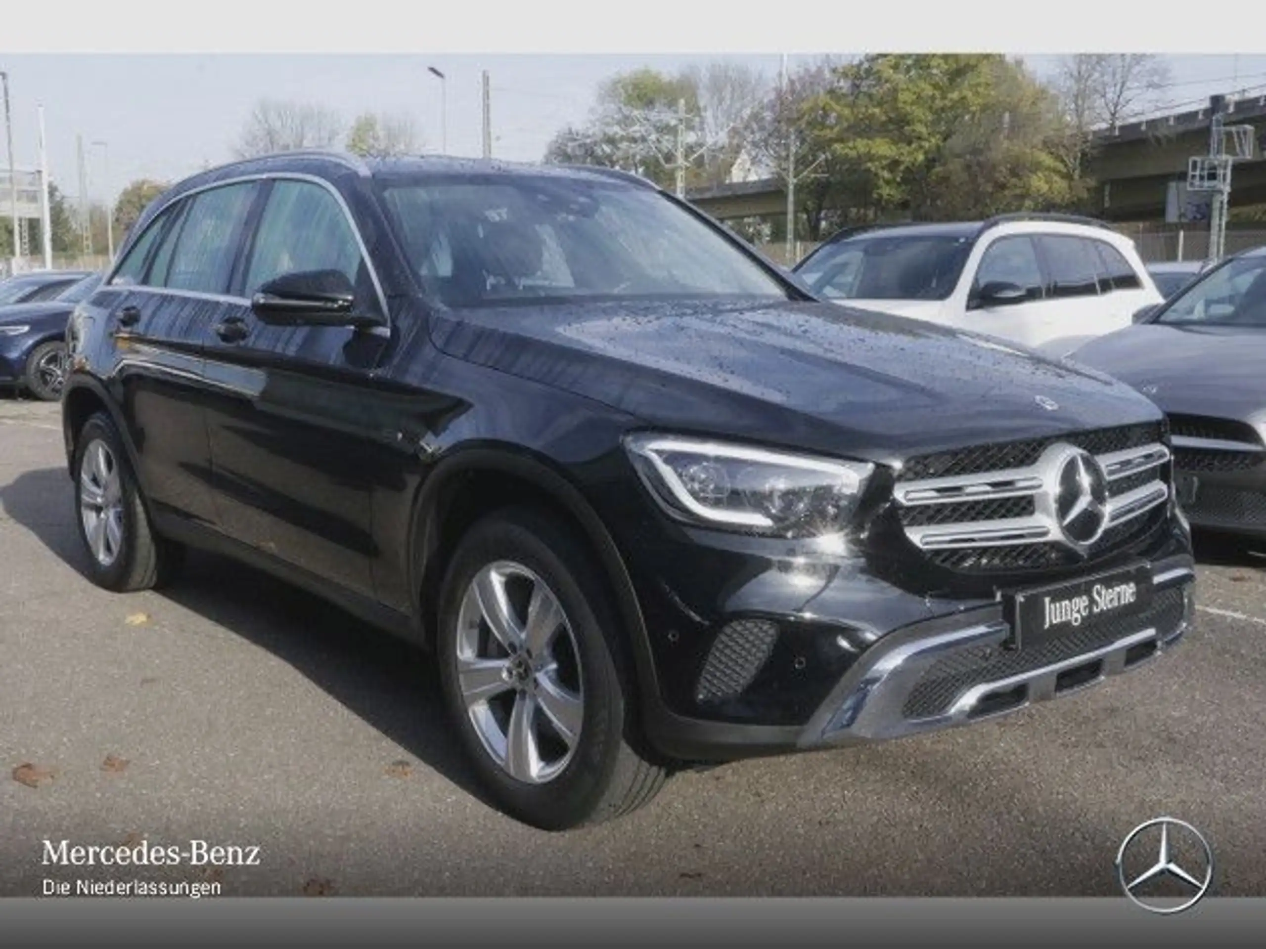 Mercedes-Benz - GLC 300