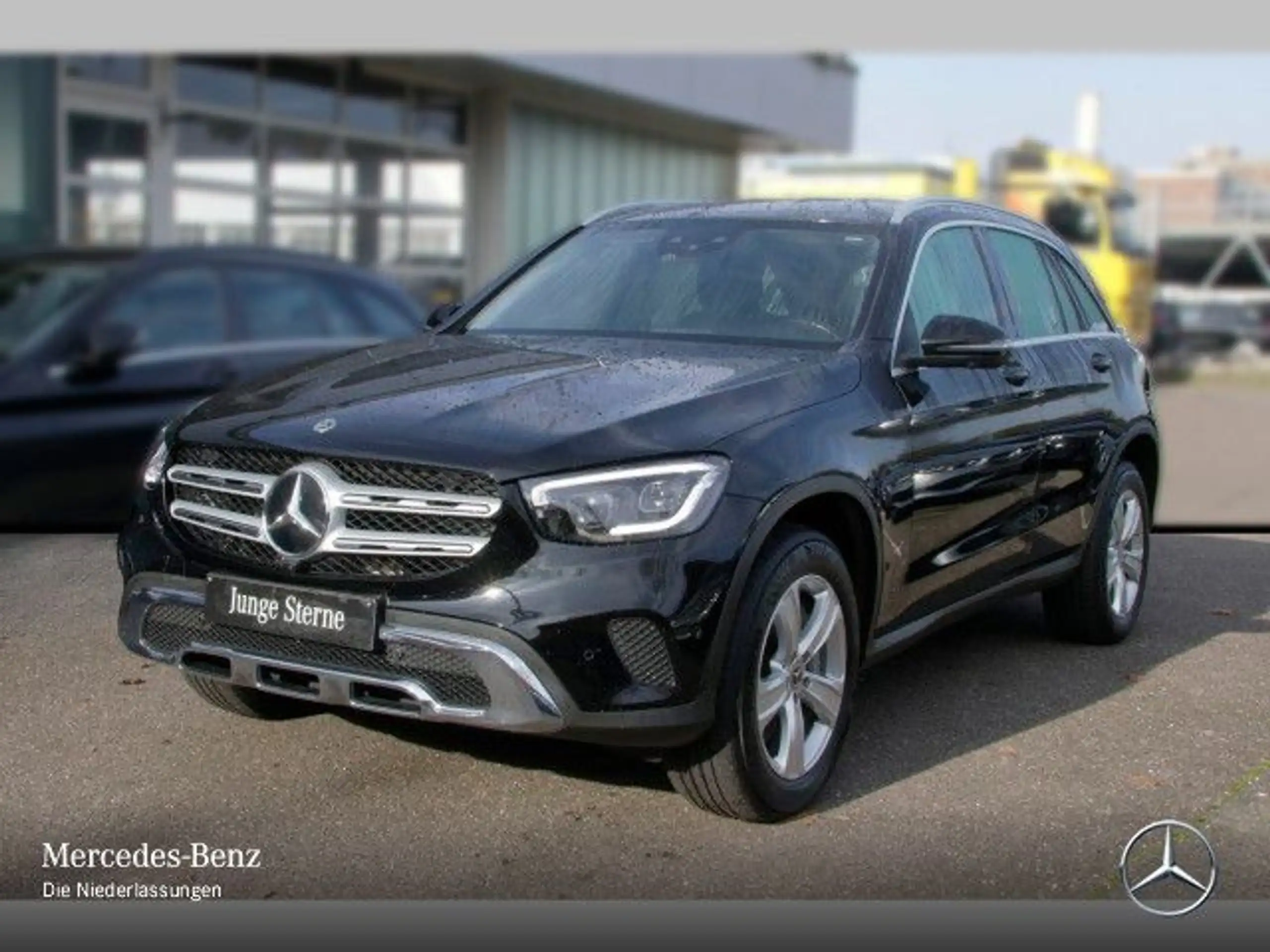 Mercedes-Benz - GLC 300