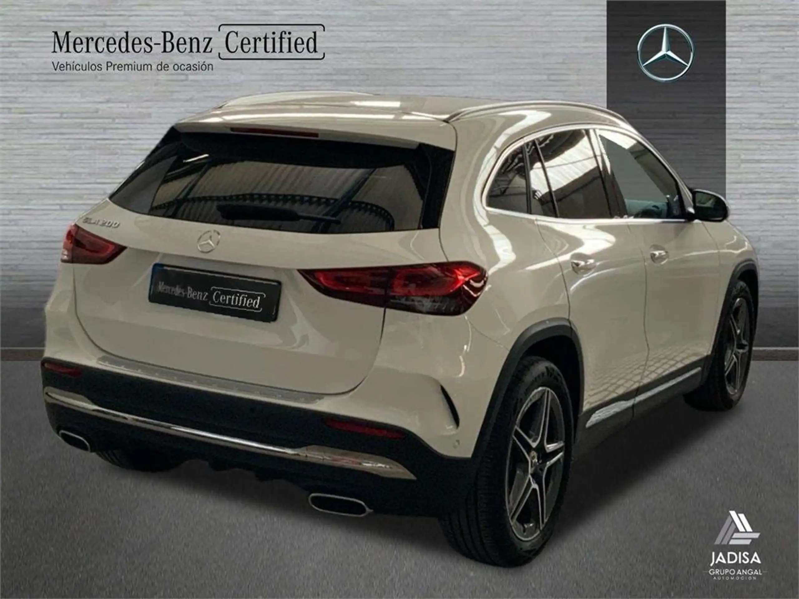 Mercedes-Benz - GLA 200