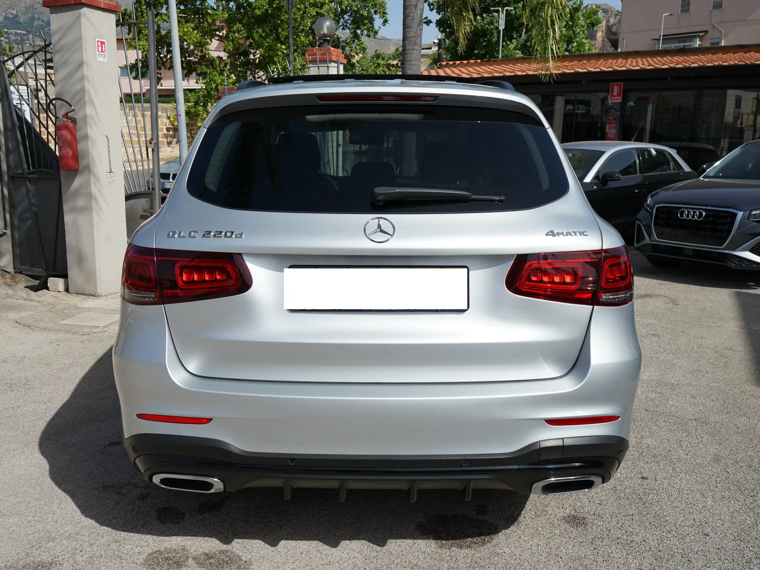 Mercedes-Benz - GLC 220