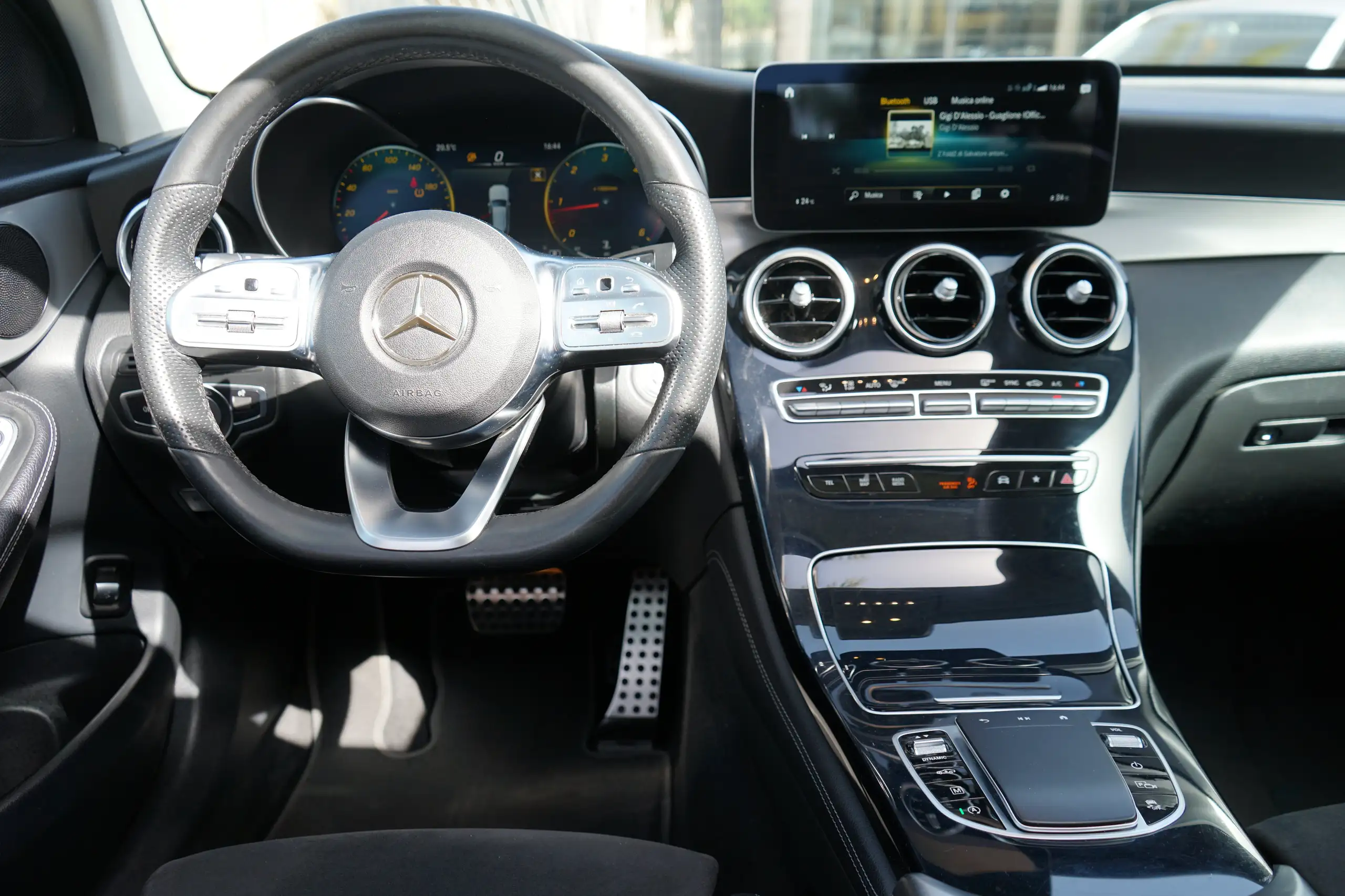 Mercedes-Benz - GLC 220