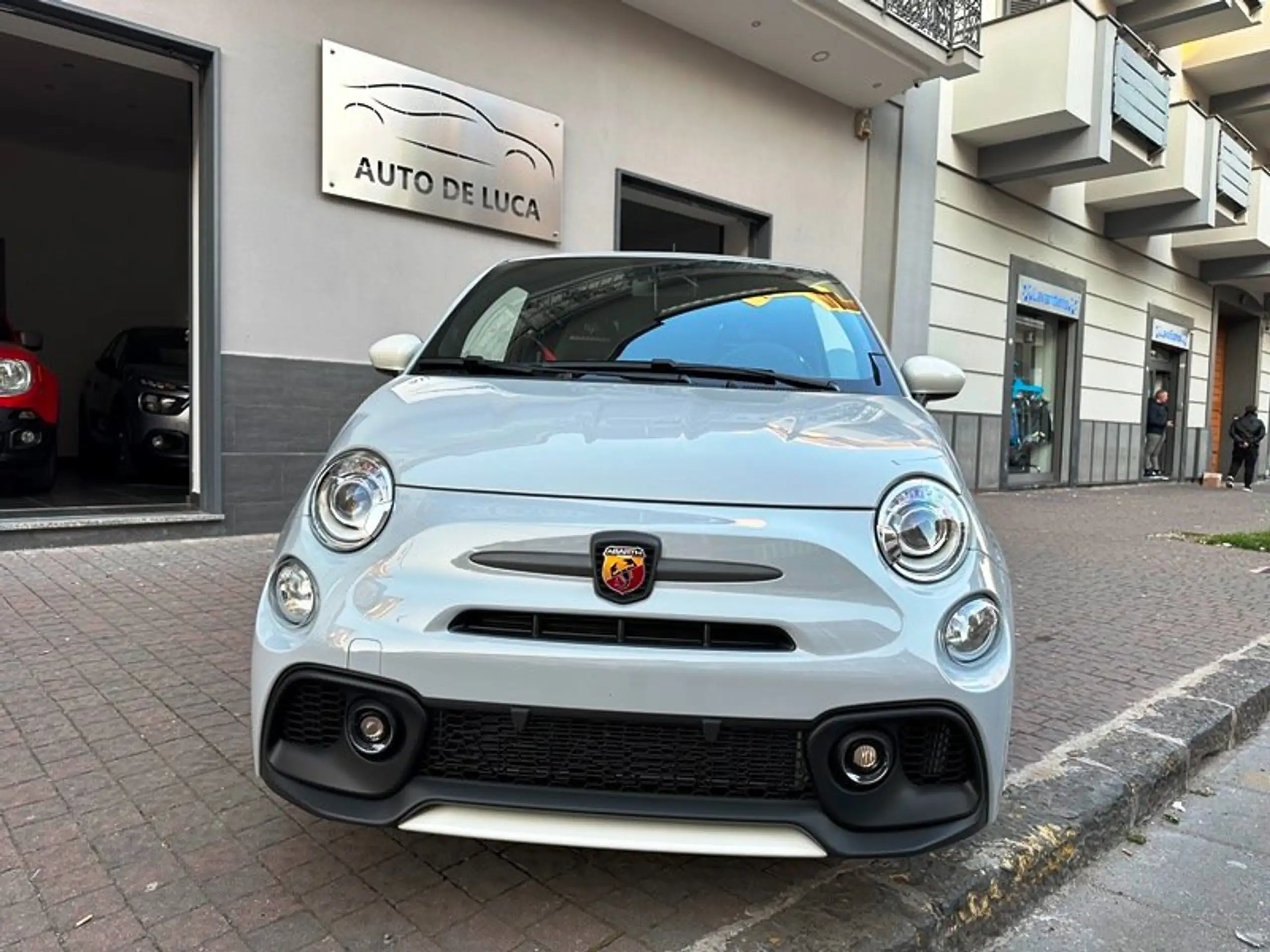 Abarth - 695