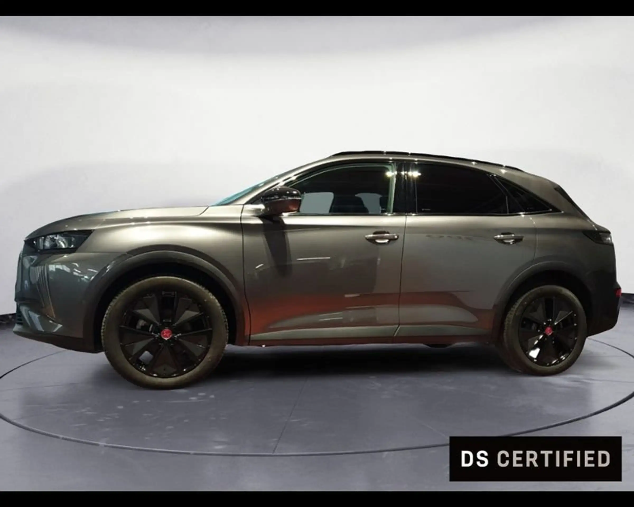 DS Automobiles - DS 7 Crossback