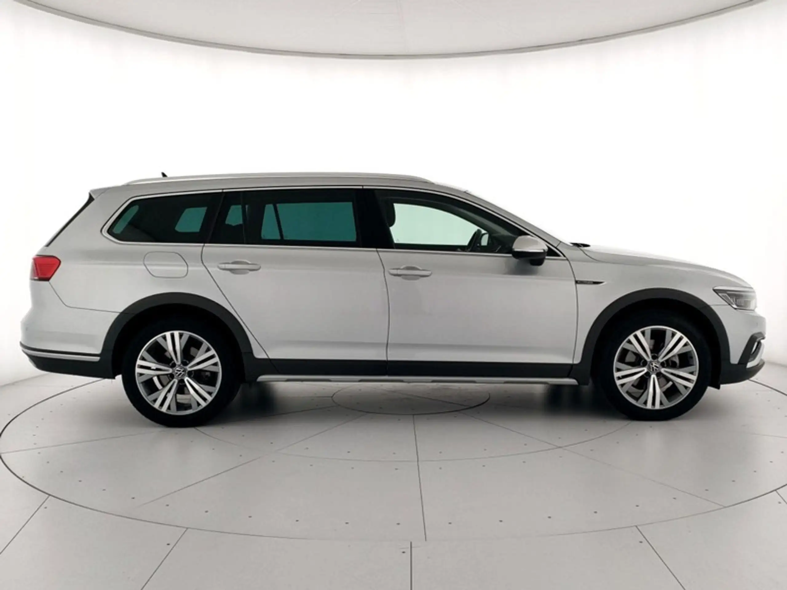 Volkswagen - Passat Alltrack