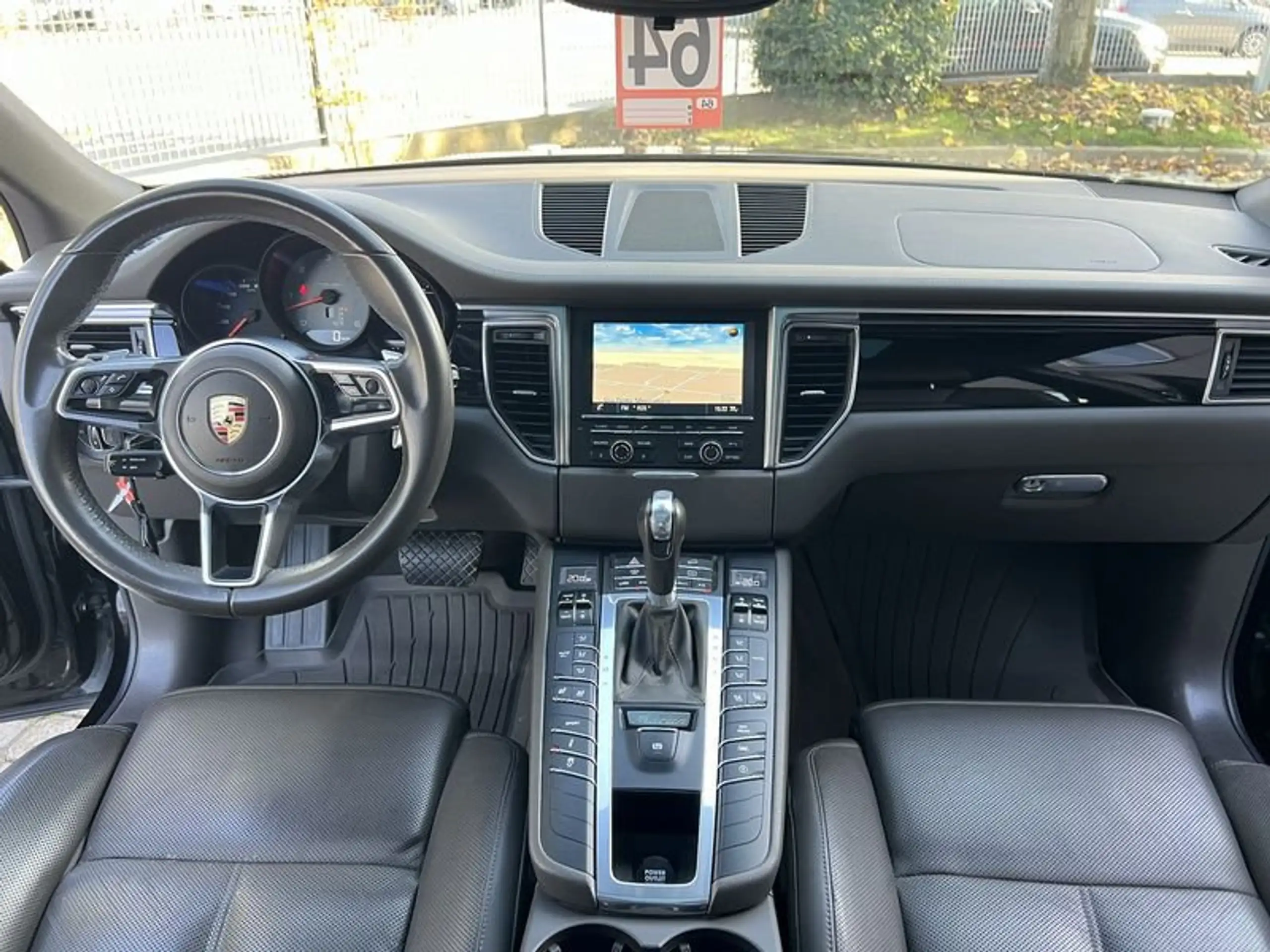 Porsche - Macan