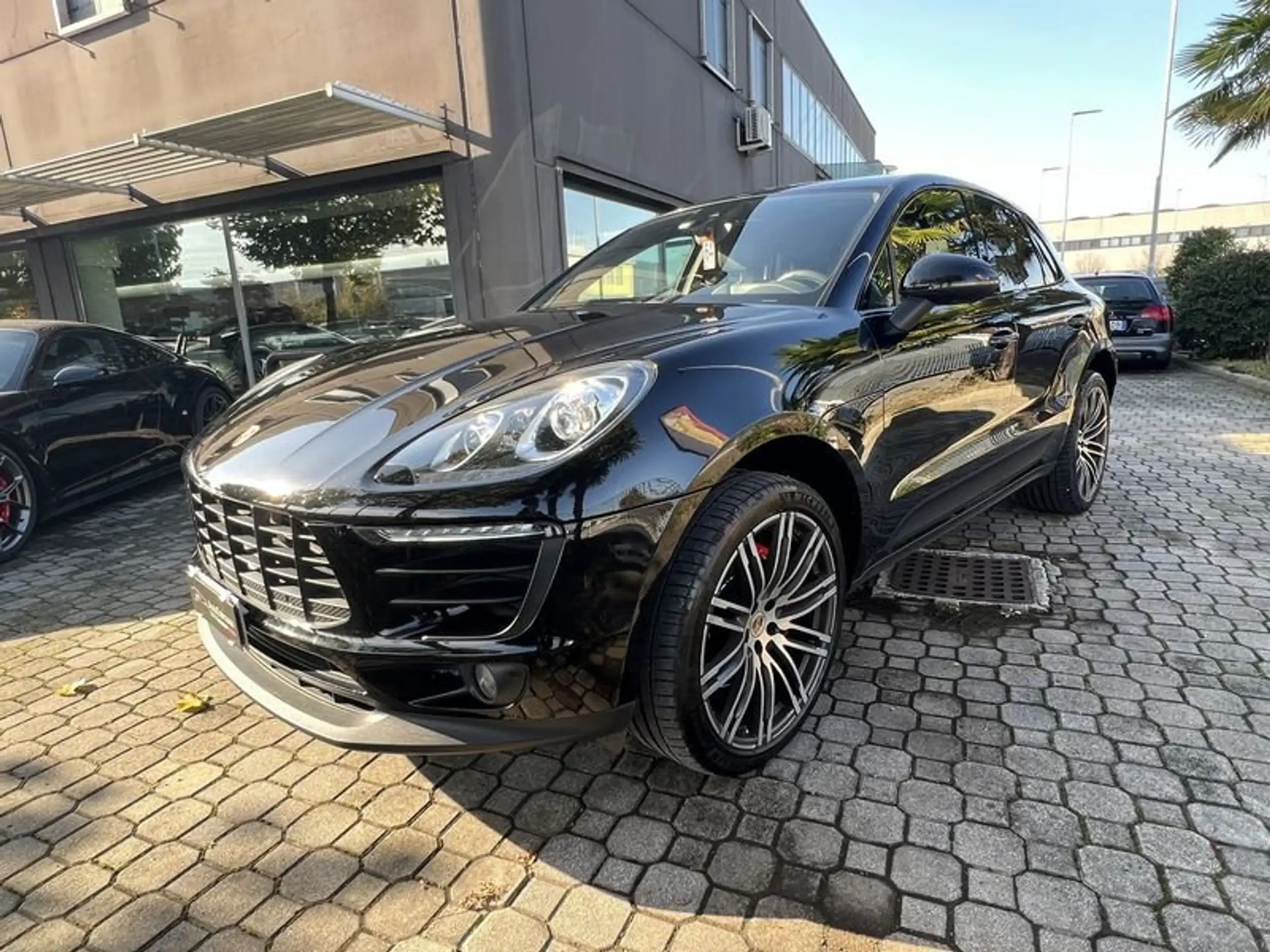 Porsche - Macan